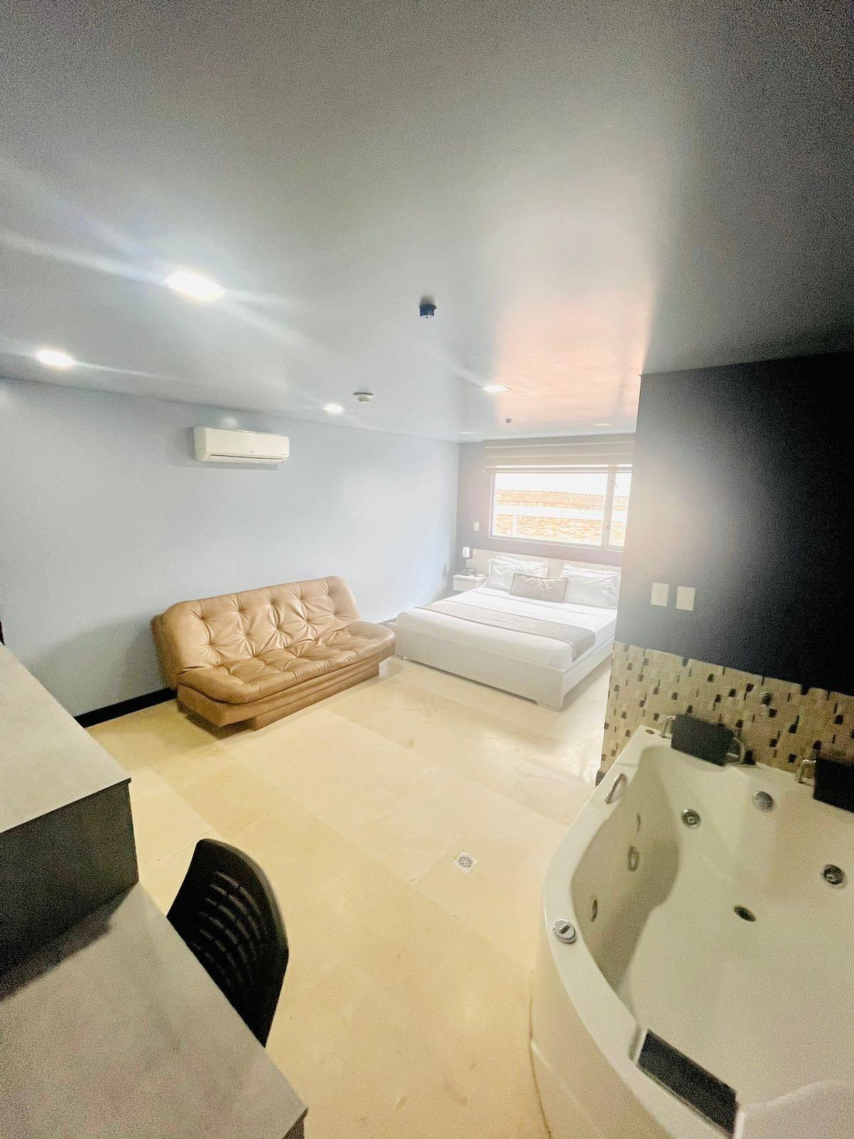 Varios Hotel Lleras 10