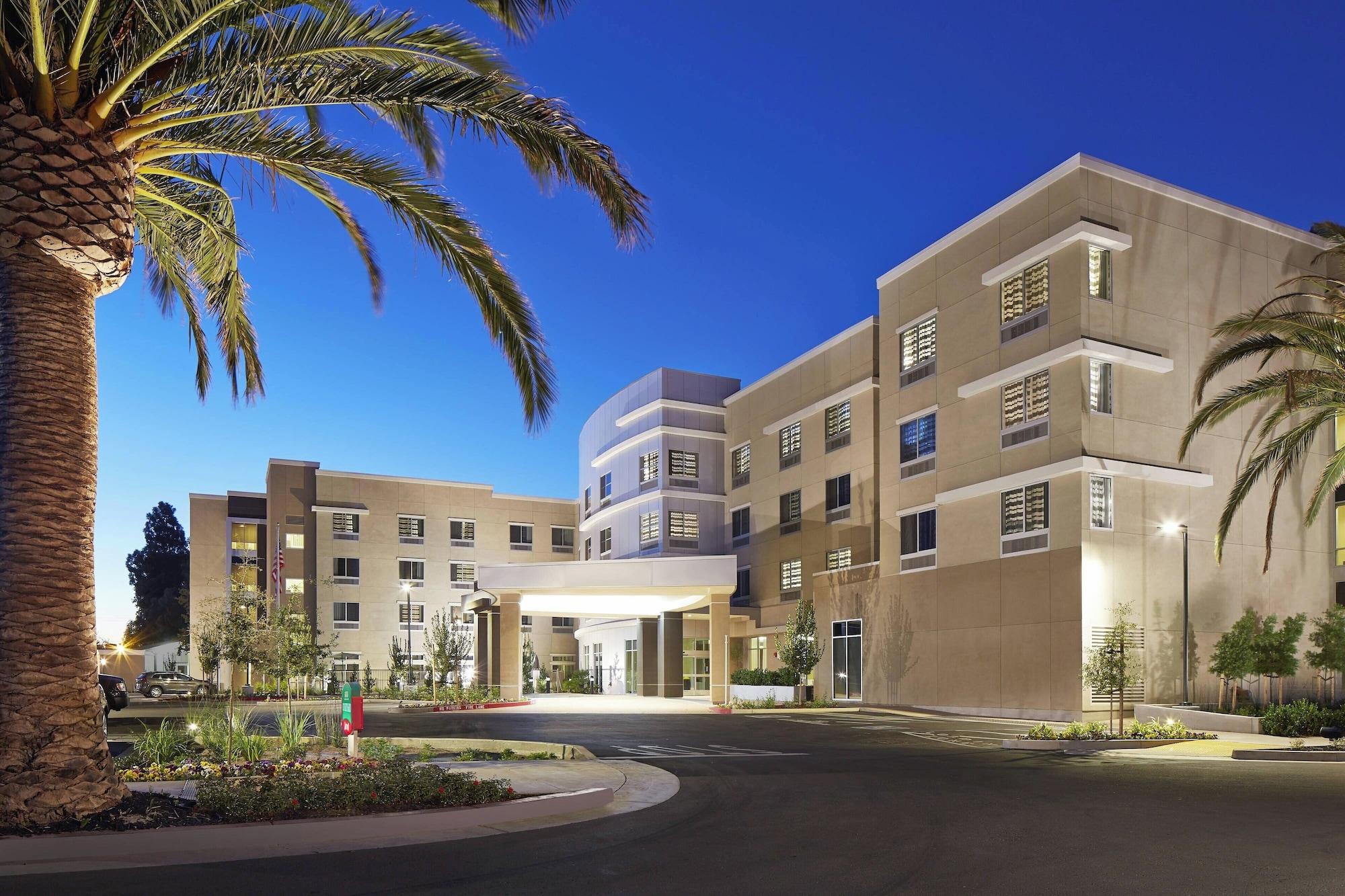 Vista Exterior Courtyard by Marriott Sunnyvale Silicon Valley