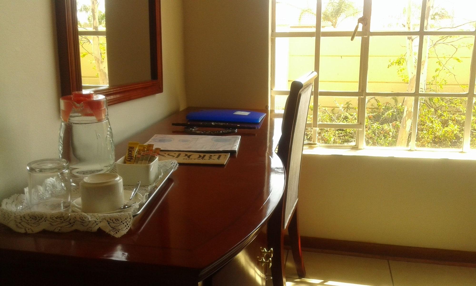 Set de Habitación Comfort Palace Guest House Francistown