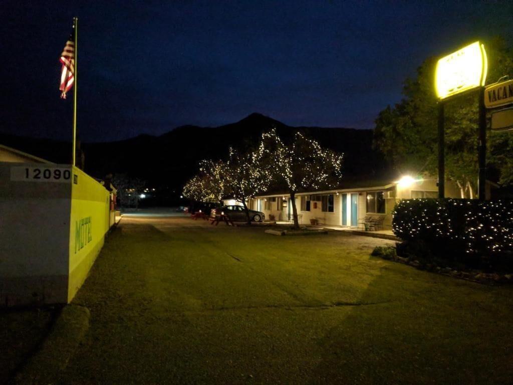 Vista Exterior Lakeview Motel