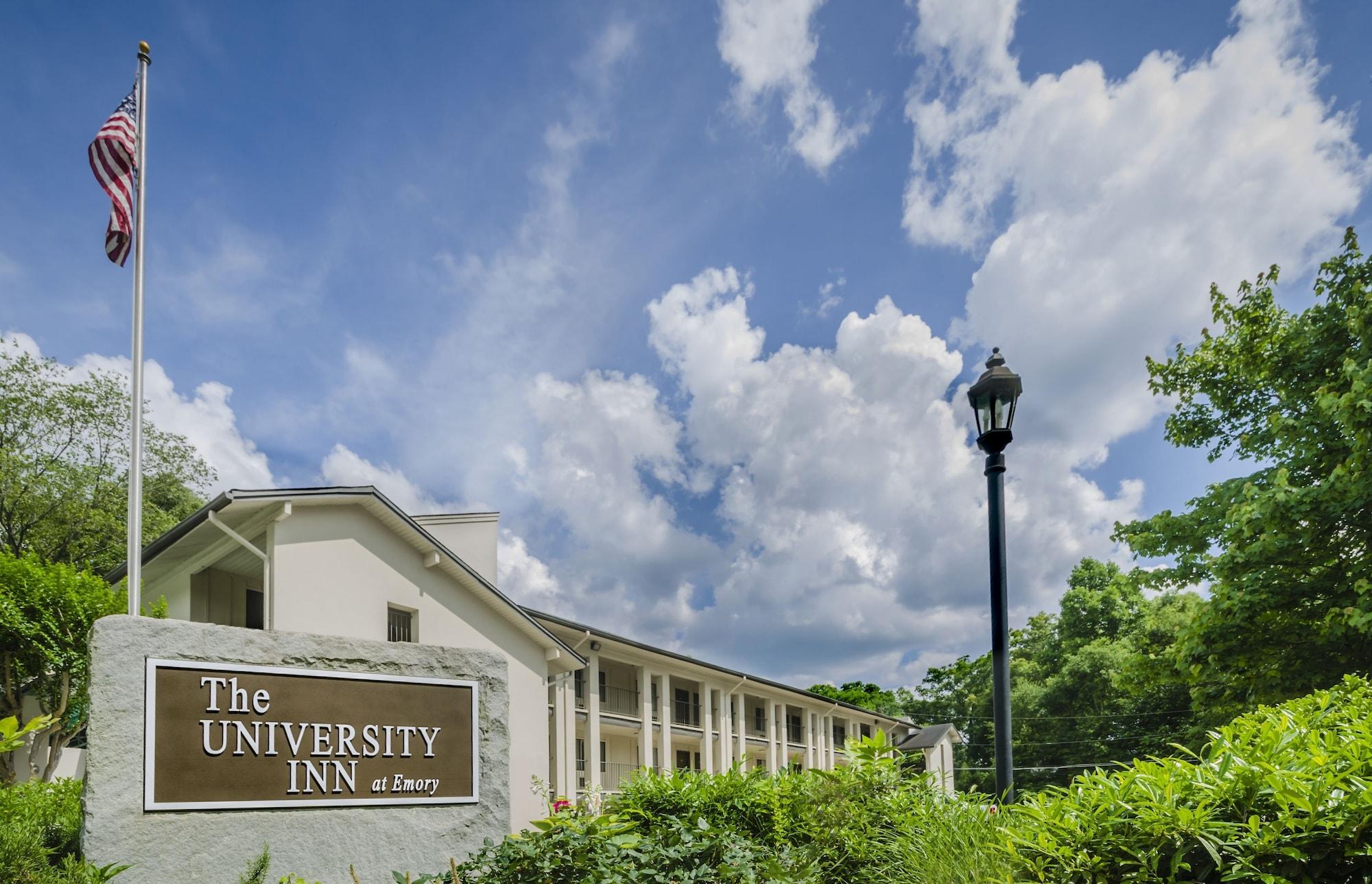 Vista Exterior The University Inn at Emory
