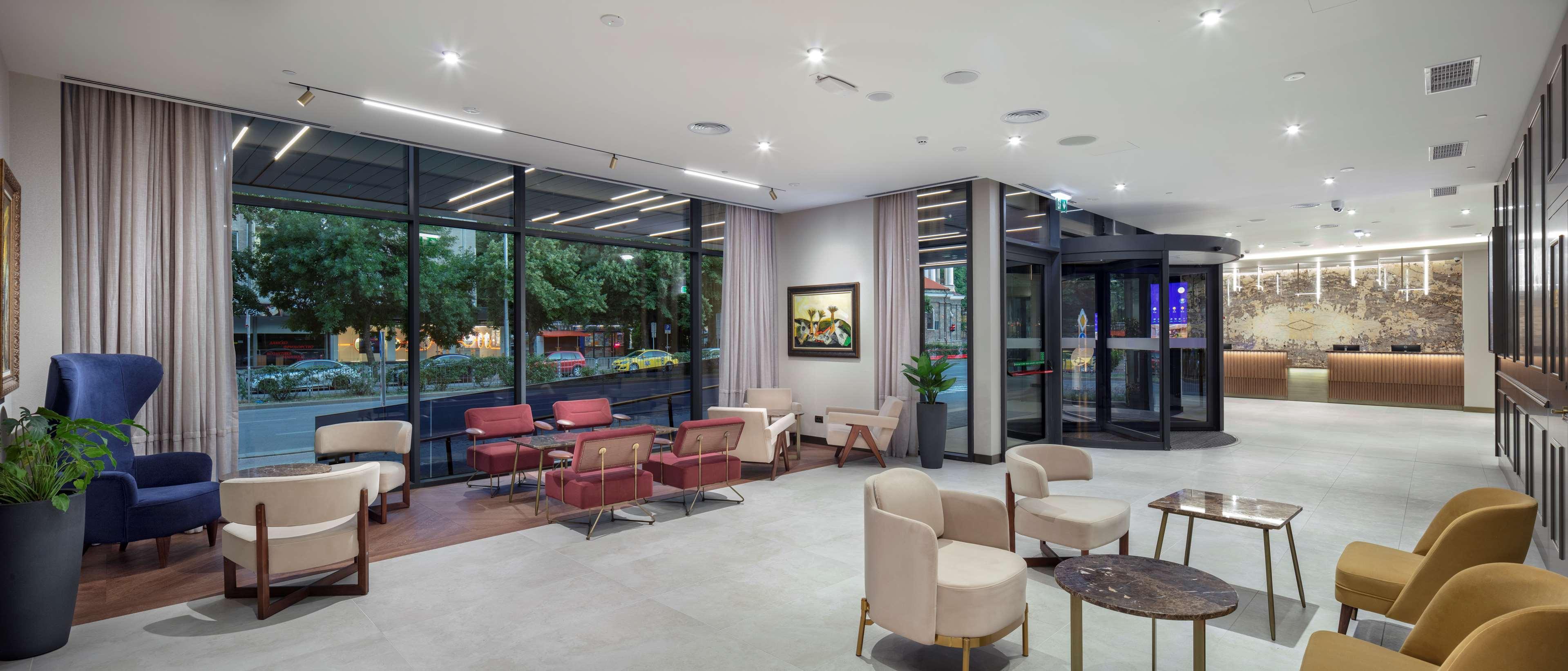 Vista Lobby Doubletree By Hilton Plovdiv Center
