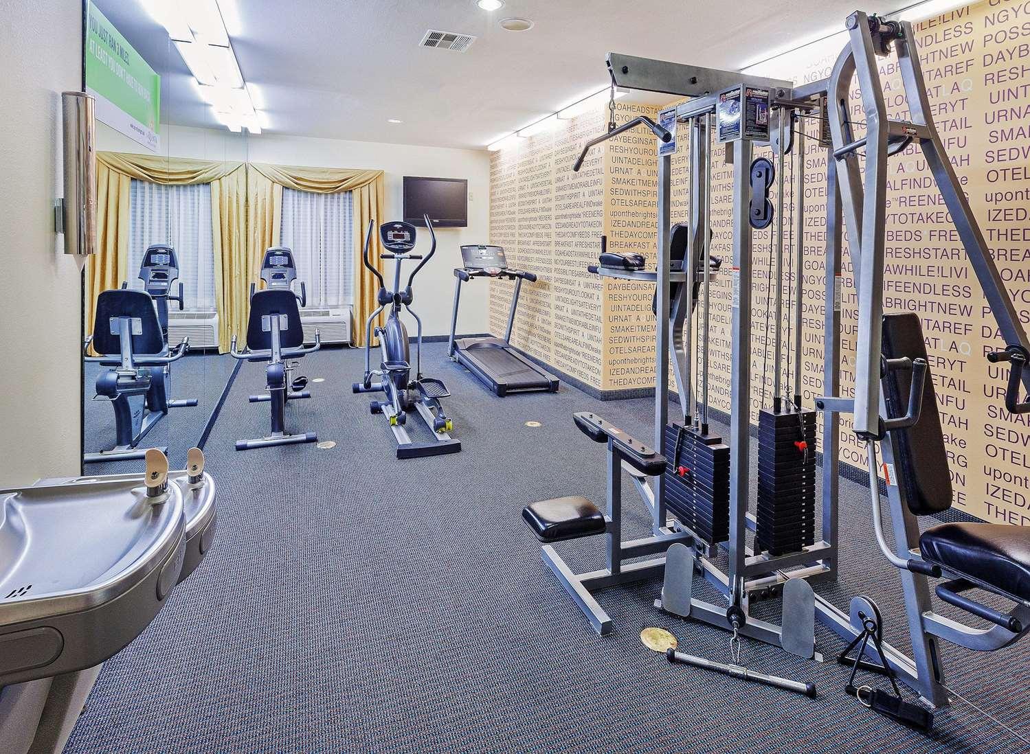 Gimnasio La Quinta Inn & Suites by Wyndham Alvin