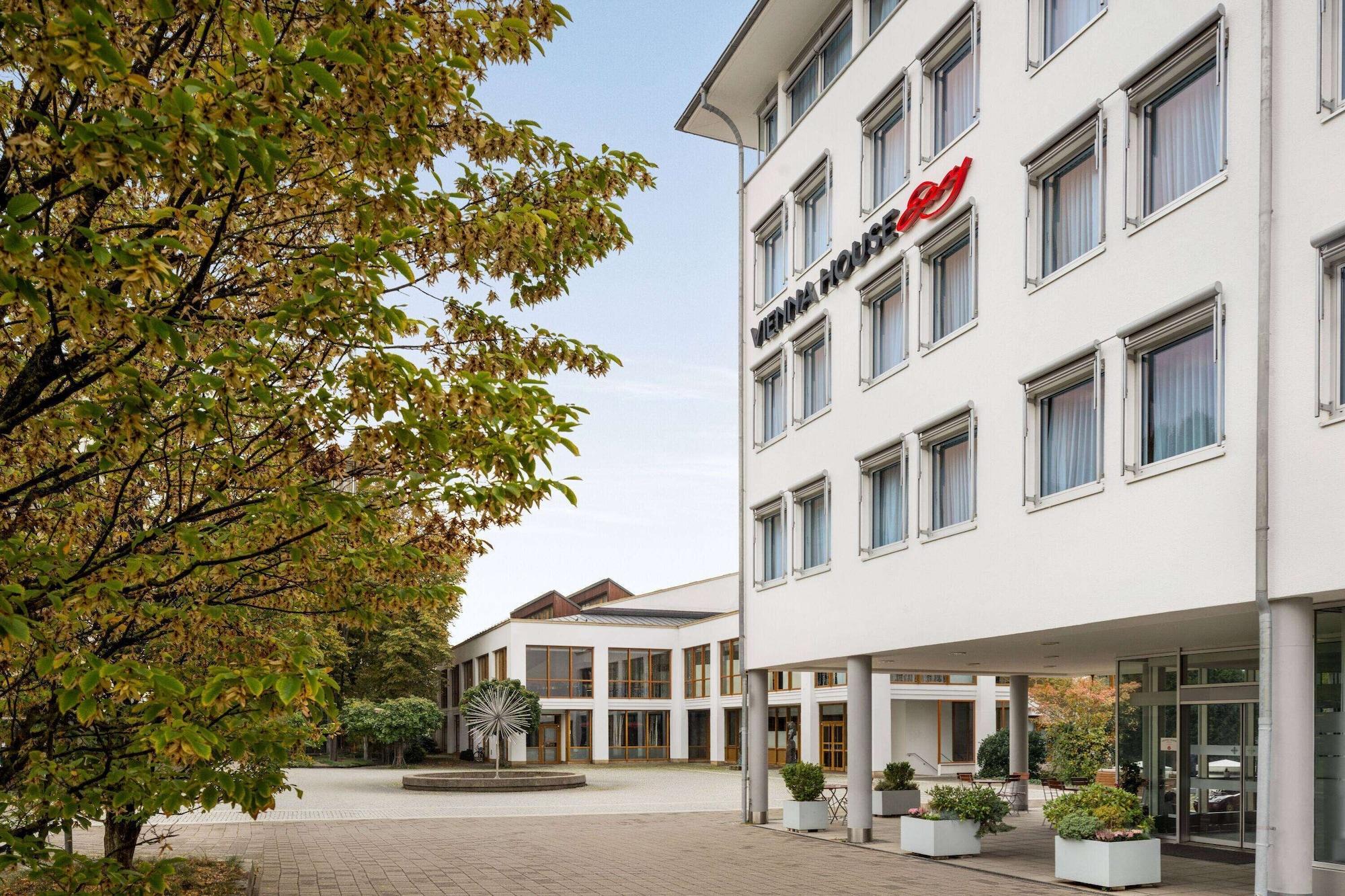 Vista Exterior Vienna House Easy by Wyndham Günzburg
