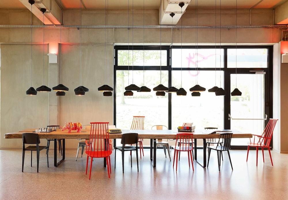 Hotel Moxy Berlin Ostbahnhof