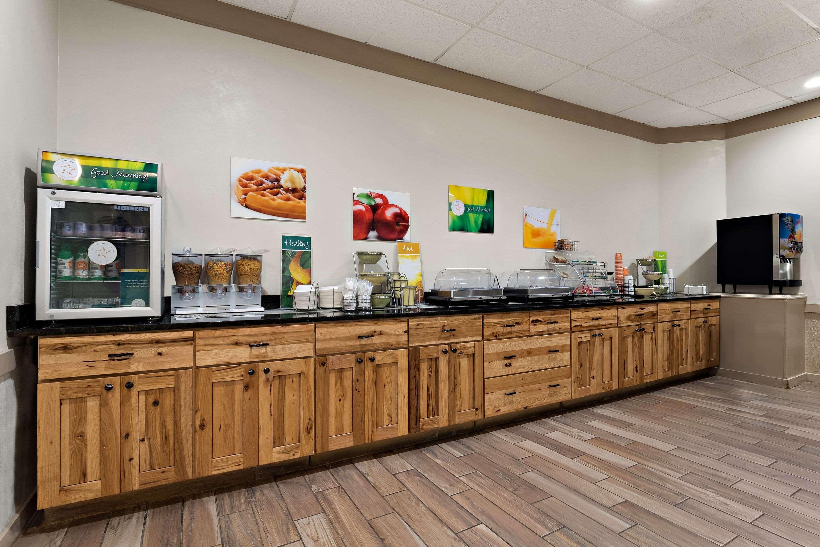 Restaurant Quality Inn & Suites