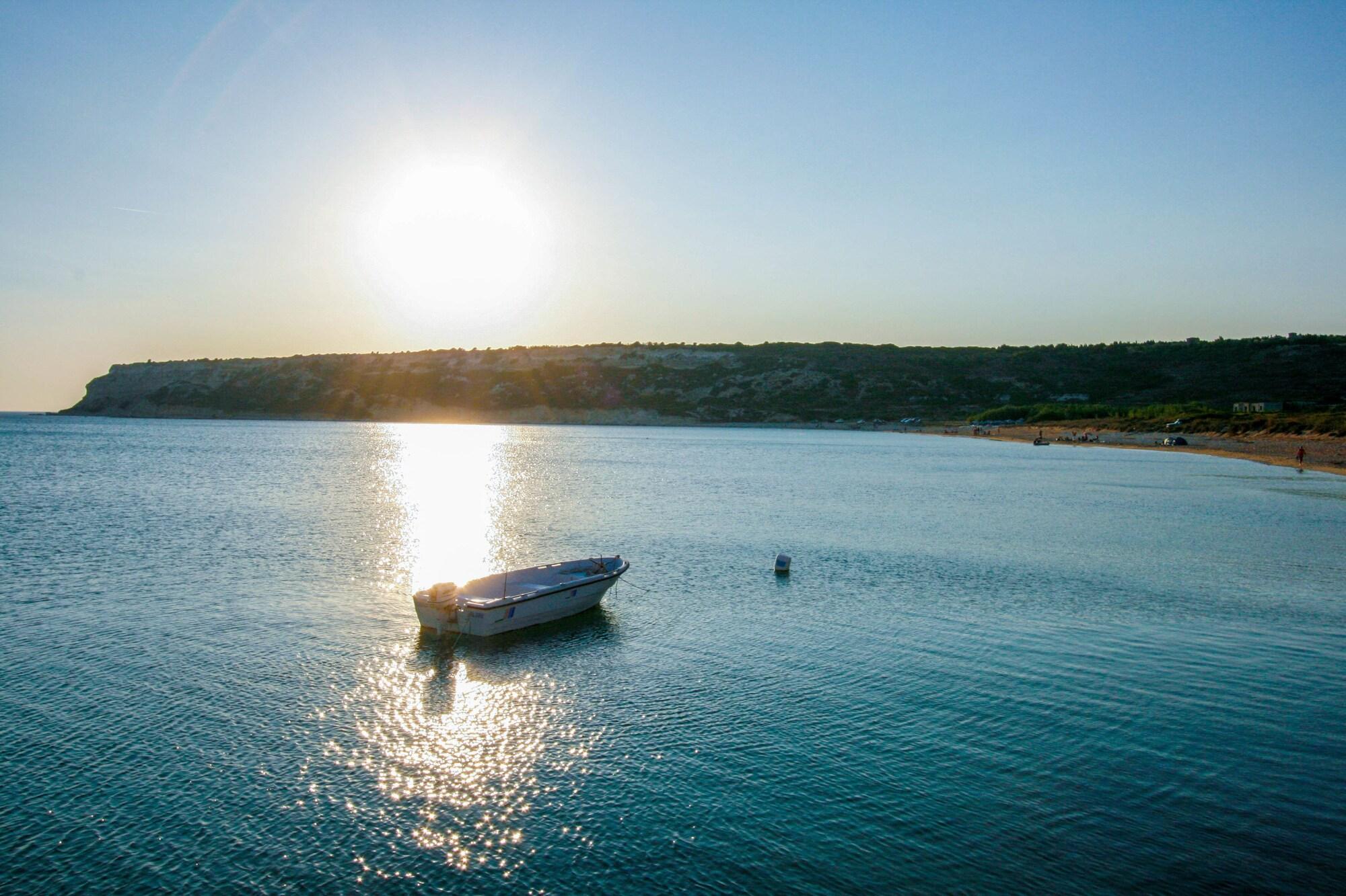 Playa Bertiz Bozcaada Hotel and Restaurant