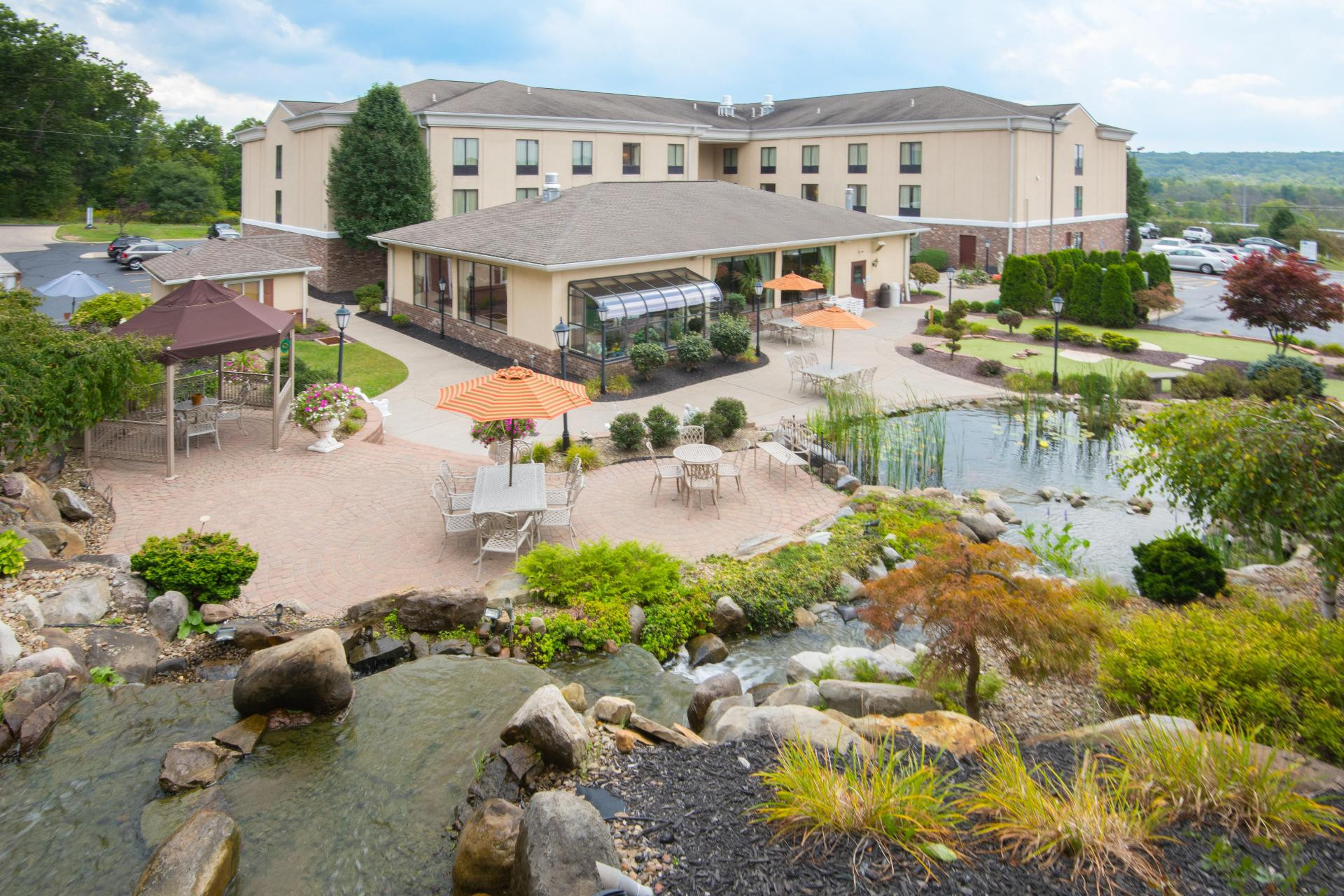 Vista Exterior Holiday Inn Express & Suites Sharon-Hermitage by IHG