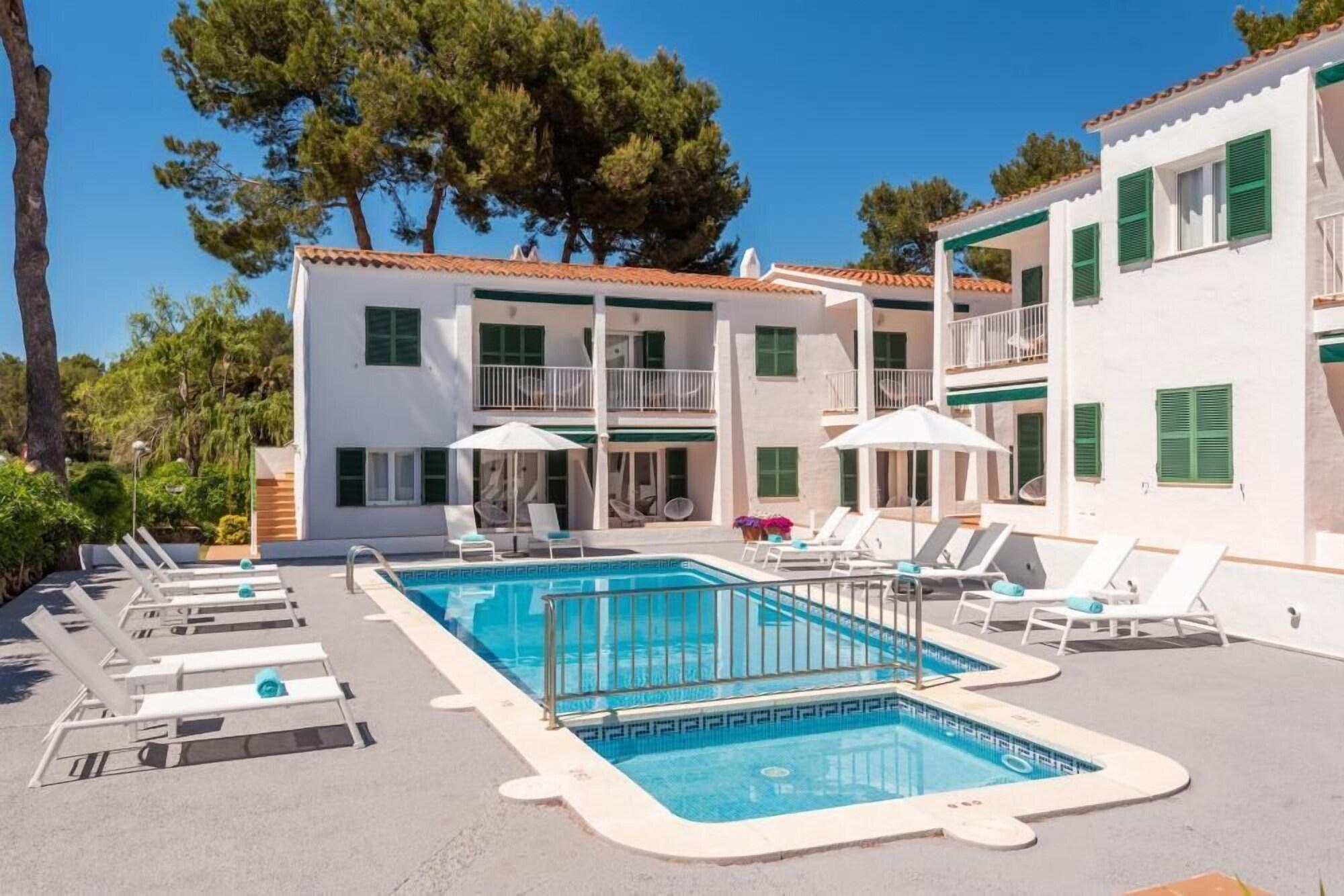 Vista Exterior Annabel's Apartments II