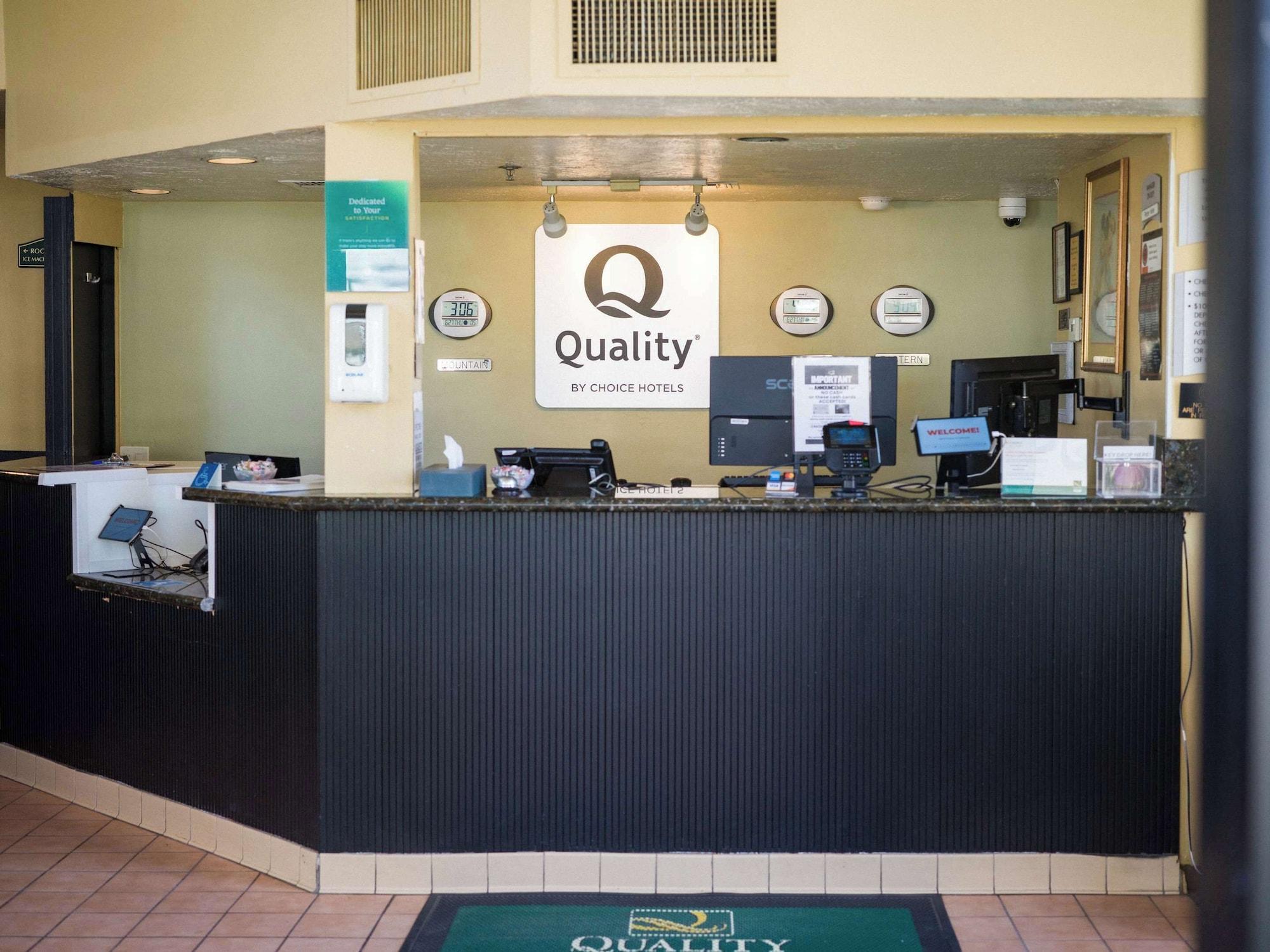 Vista Lobby Quality Inn & Suites Camarillo - Oxnard