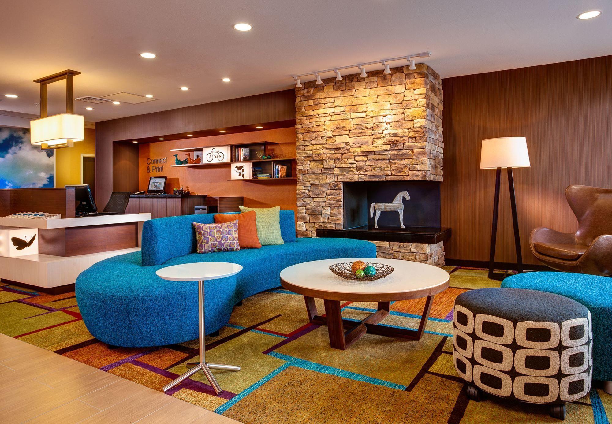 Vista Lobby Fairfield Inn & Suites by Marriott Rockingham
