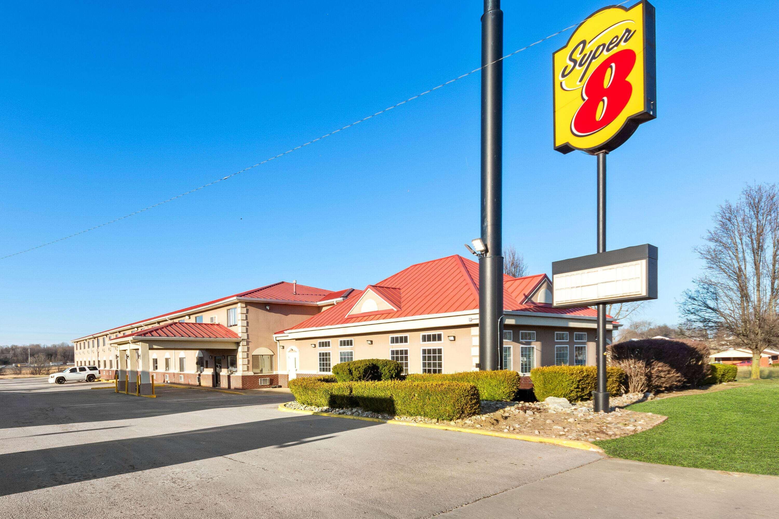 Vista Exterior Super 8 by Wyndham Elizabethtown