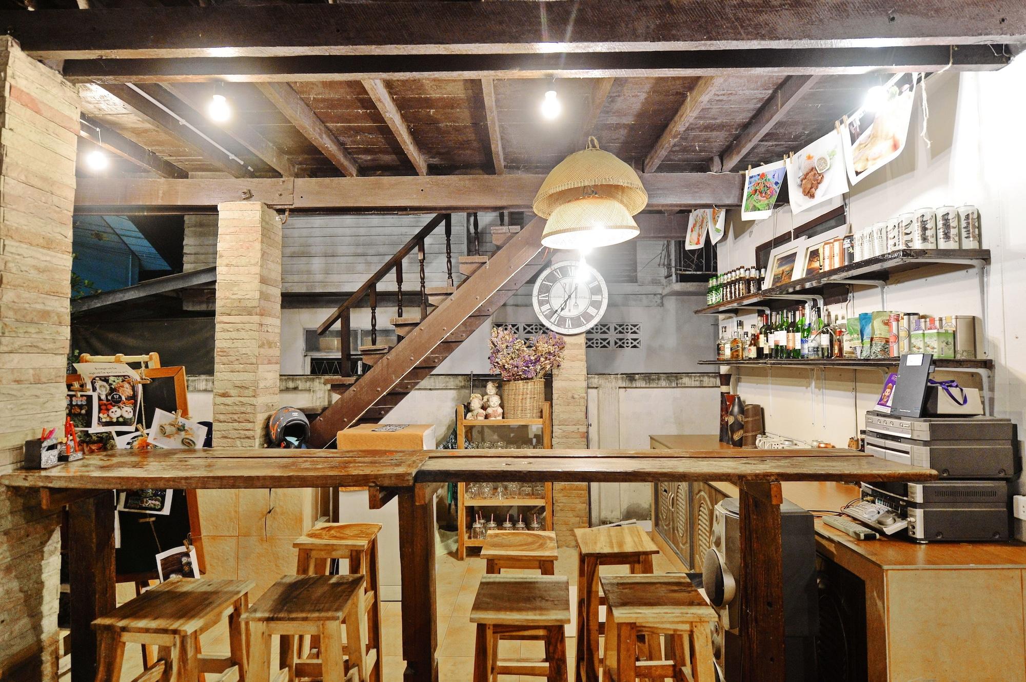 Bar/Salón Huan Kawin Est.58 Lanna Home & Collection - Campus Accommodation
