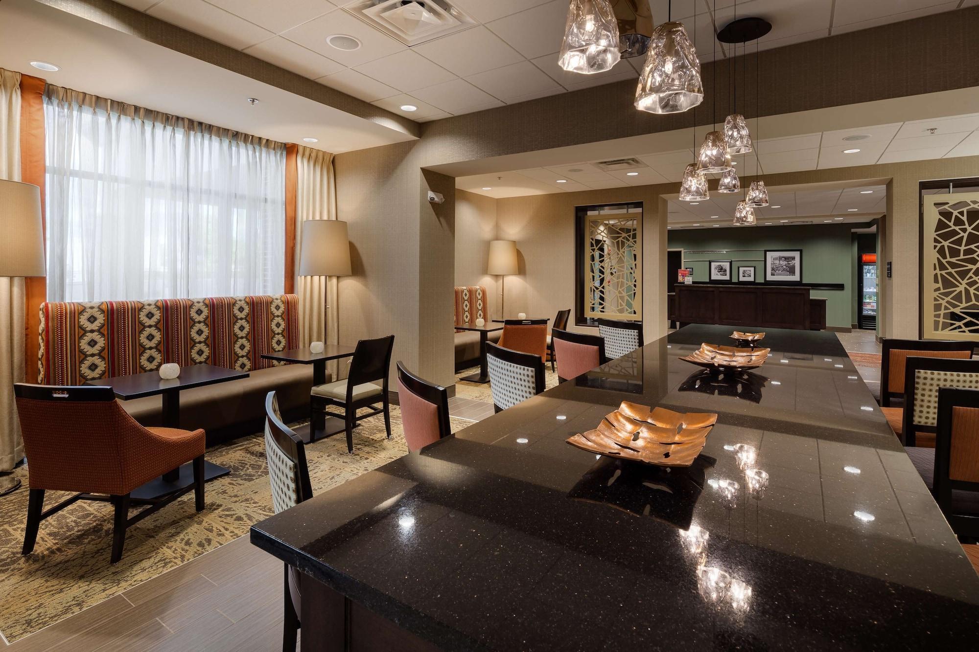 Restaurant Hampton Inn Morristown, I-81