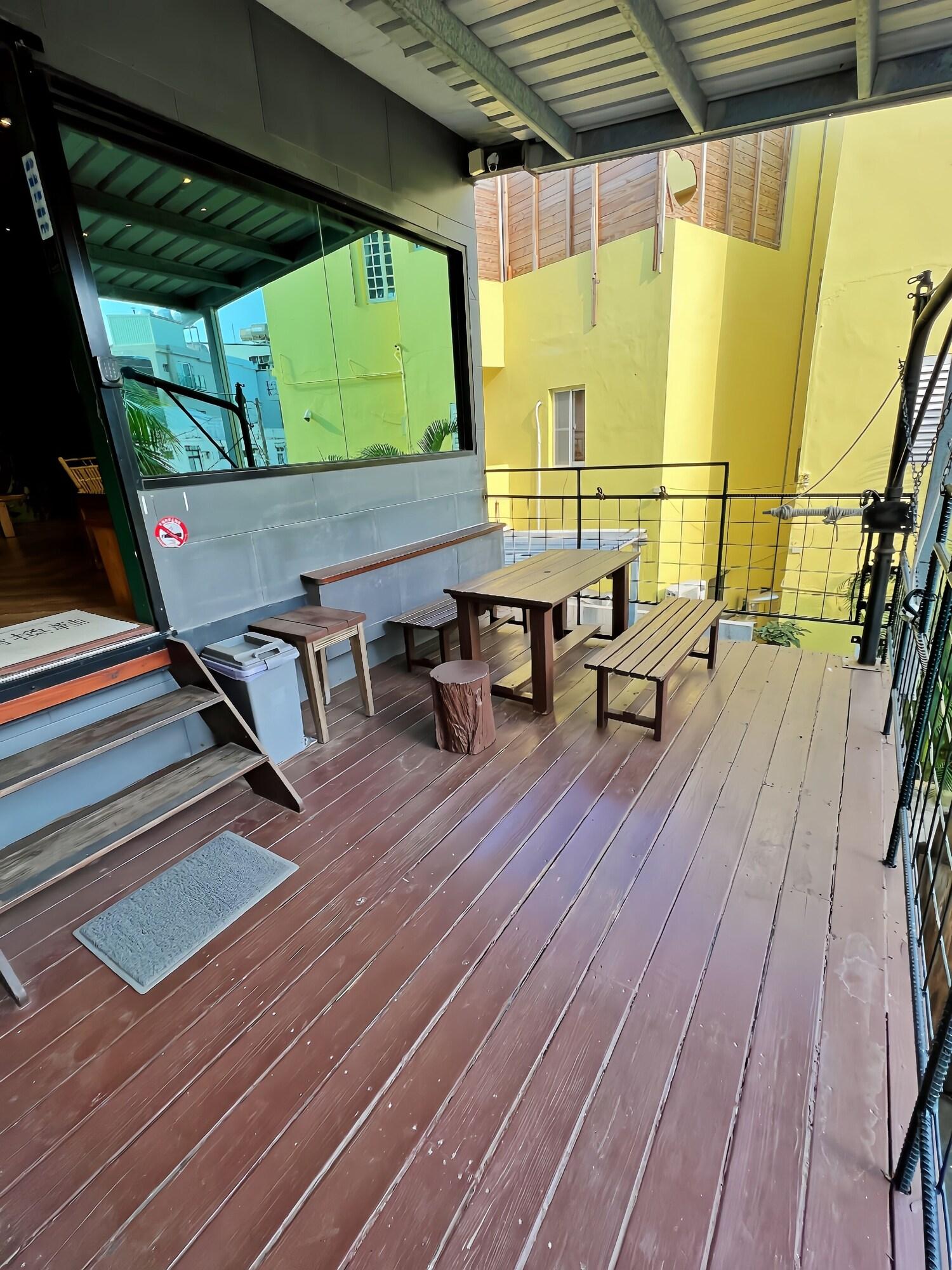 Restaurant 返璞歸真KO hostel 墾丁背包客棧