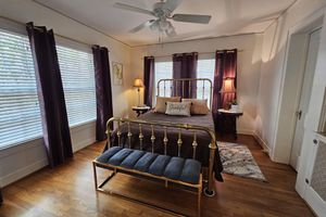 Alquiler Vacacional - Secluded English Retreat by Rice University, Medical Center & Museum District