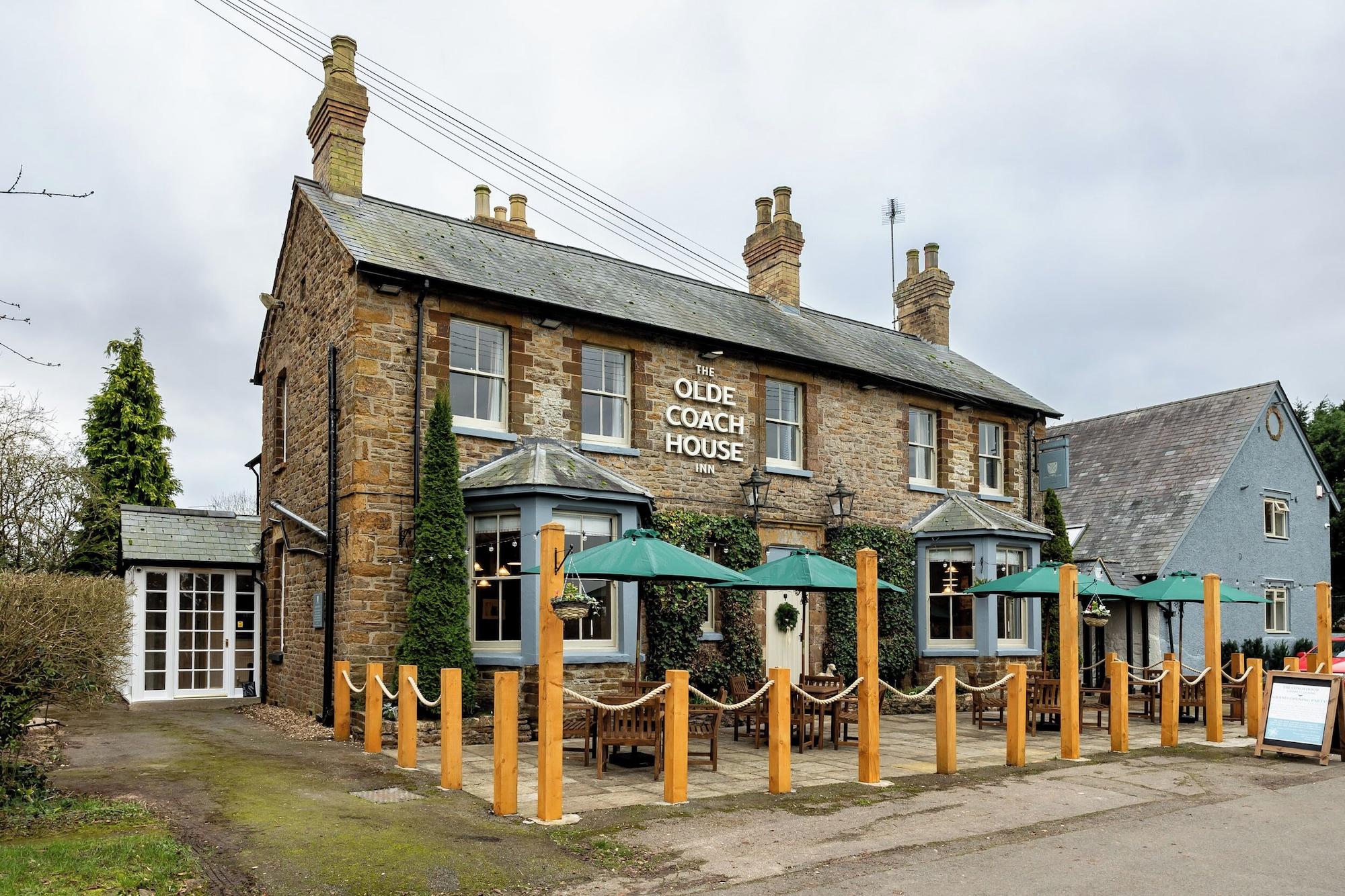 Vista Exterior The Olde Coach House Inn
