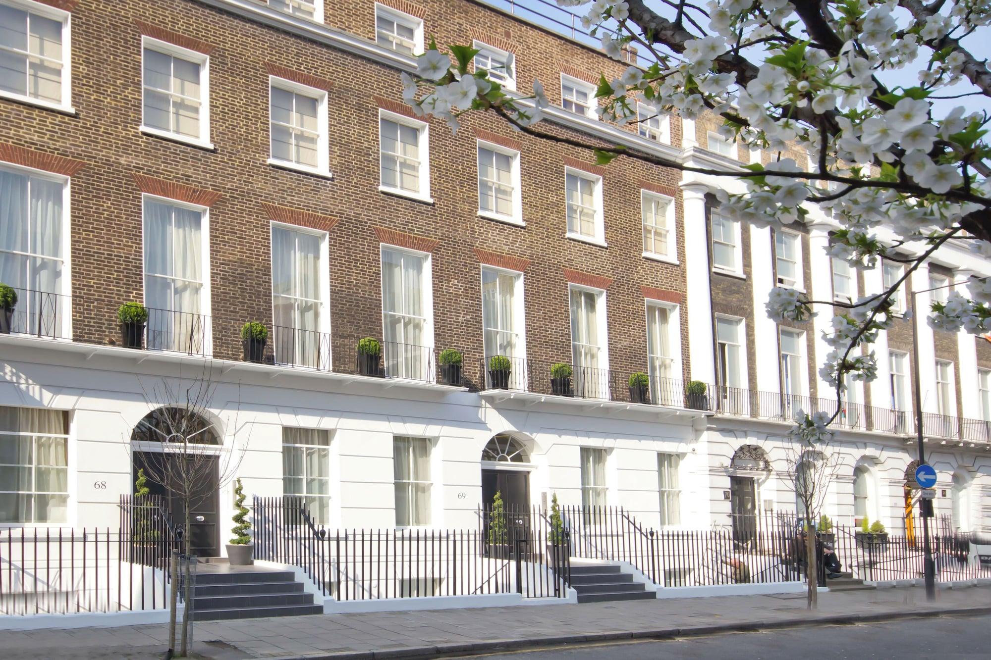 Vista Exterior Cleveland Residences Russell Square