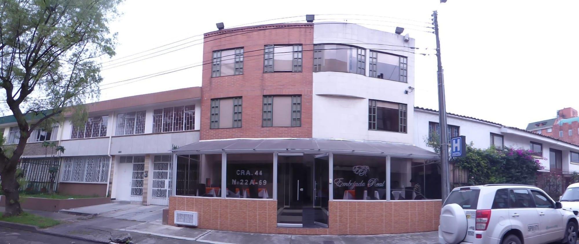 Vista Exterior Hotel Embajada Real