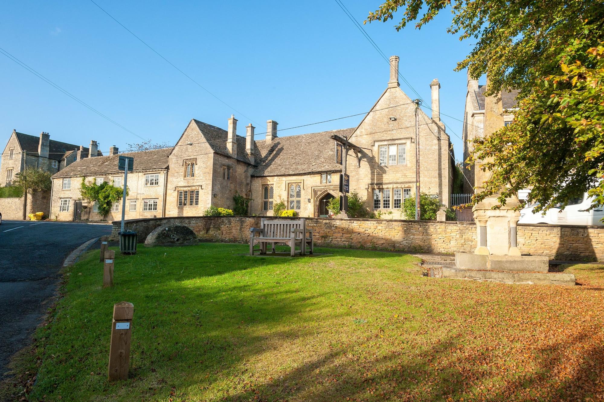 Varios The Shaven Crown