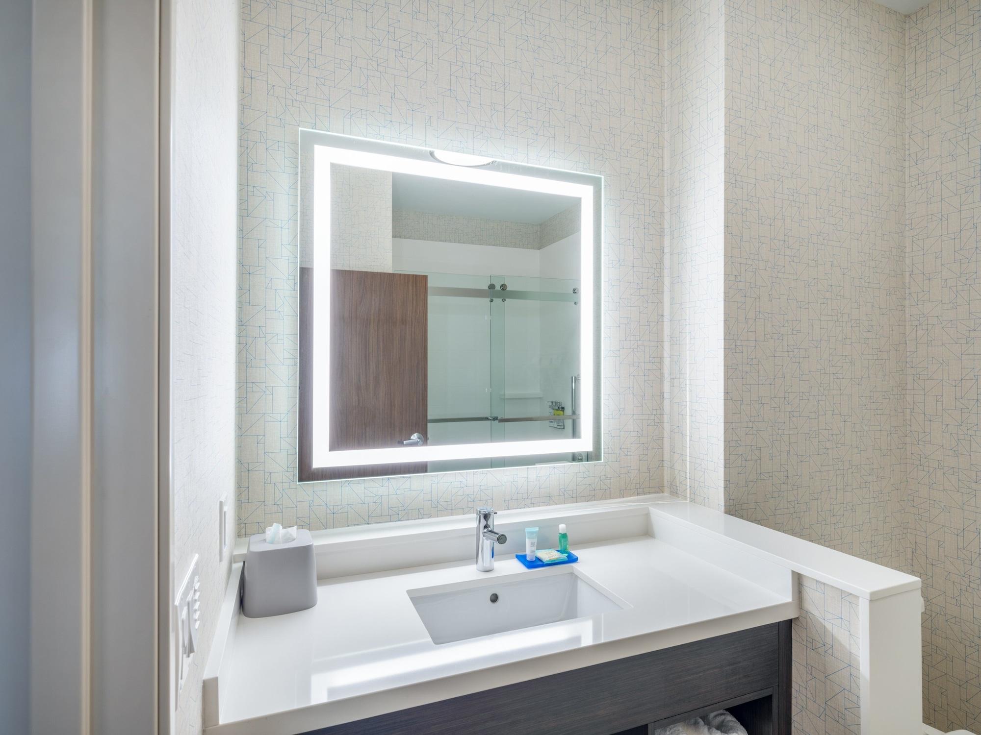 Equipamiento de Habitación Holiday Inn Express And Suites Watertown by IHG