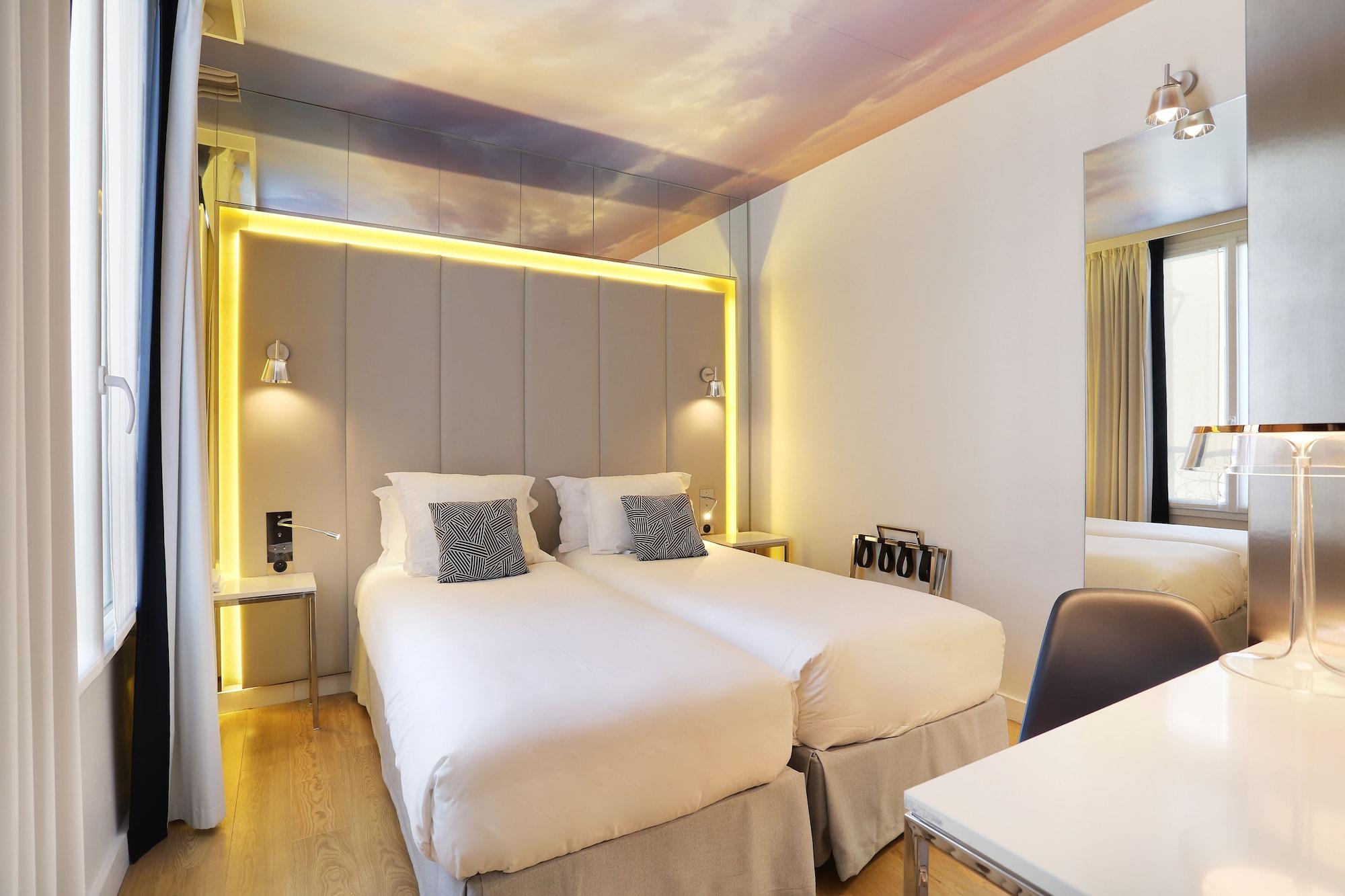 Varios Nouvel Hotel Eiffel