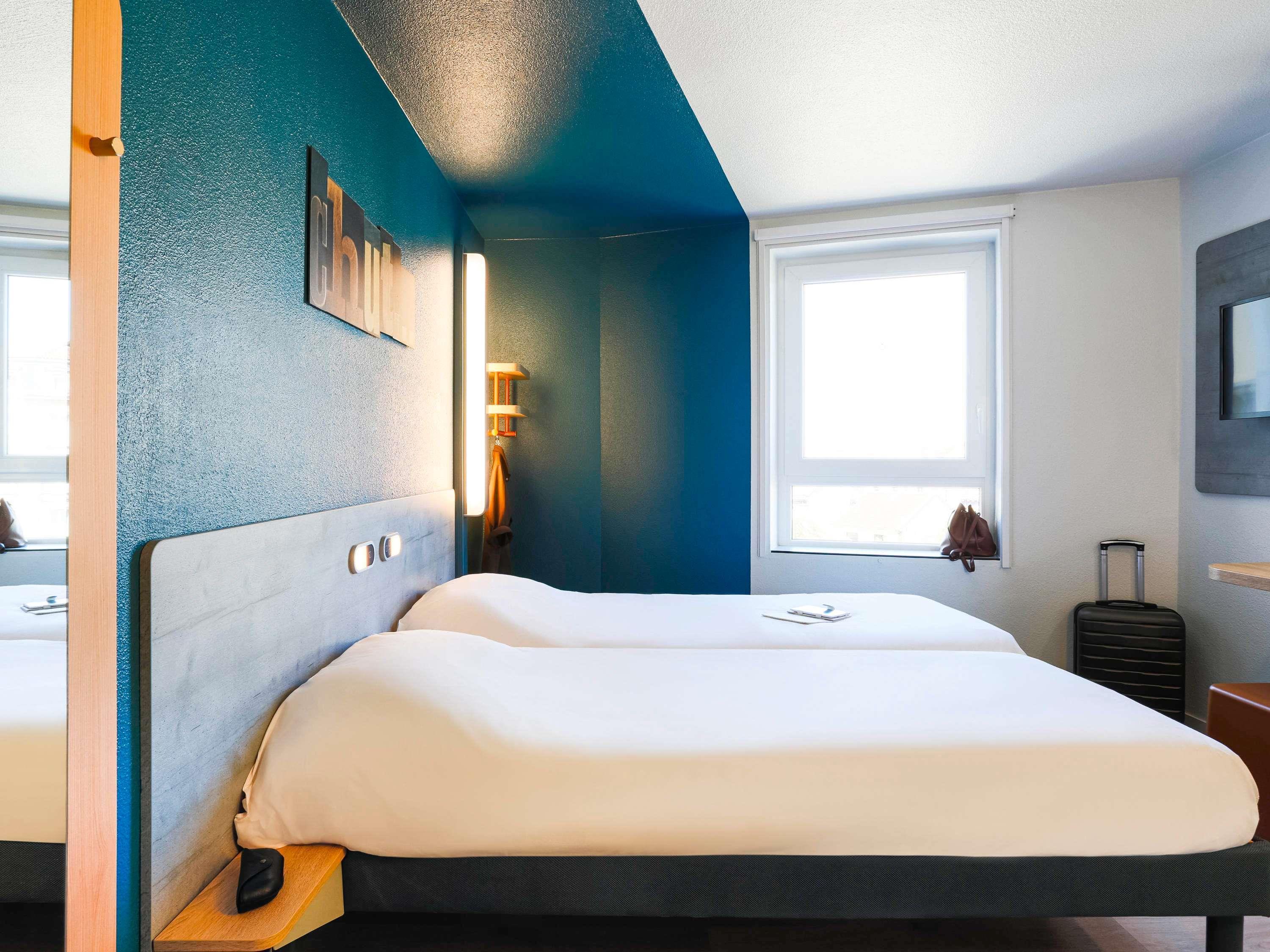 Varios ibis budget Bordeaux Centre Gare Saint Jean