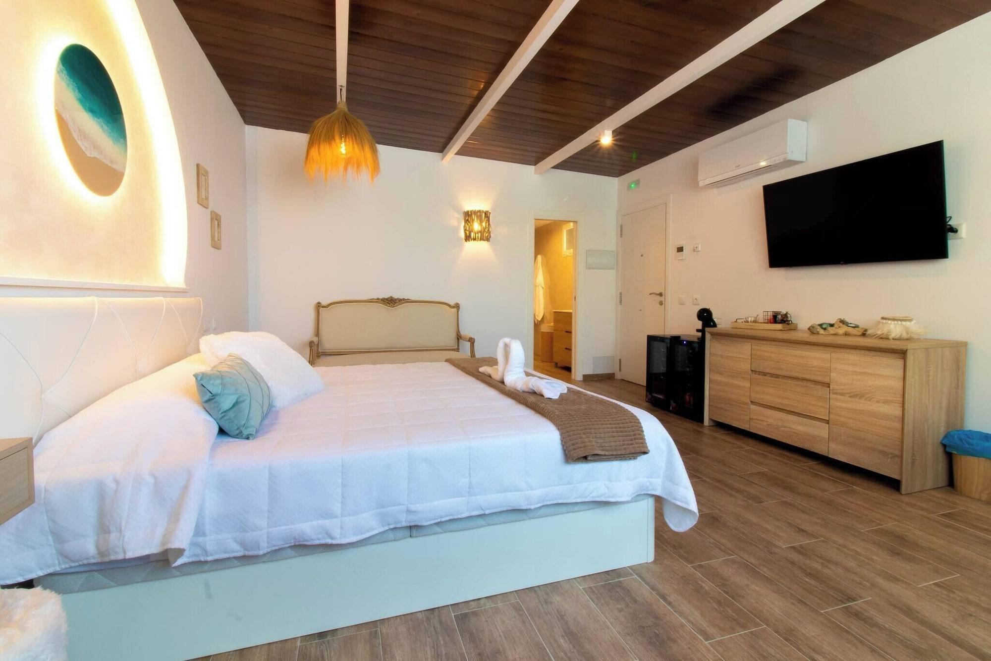Varios Room in Guest Room - Private Room in the Fishing Port of Marbella