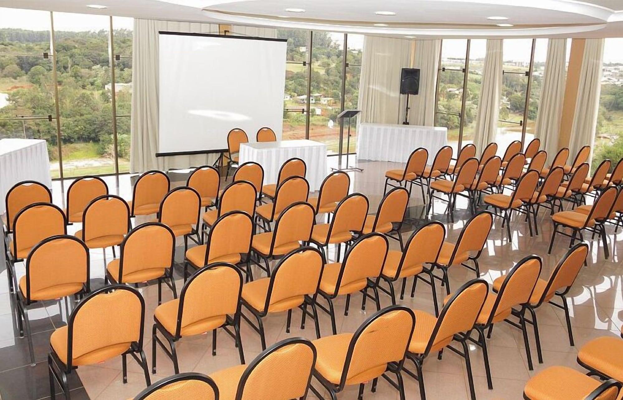 Sala de Reuniones Hotel Lago Dourado