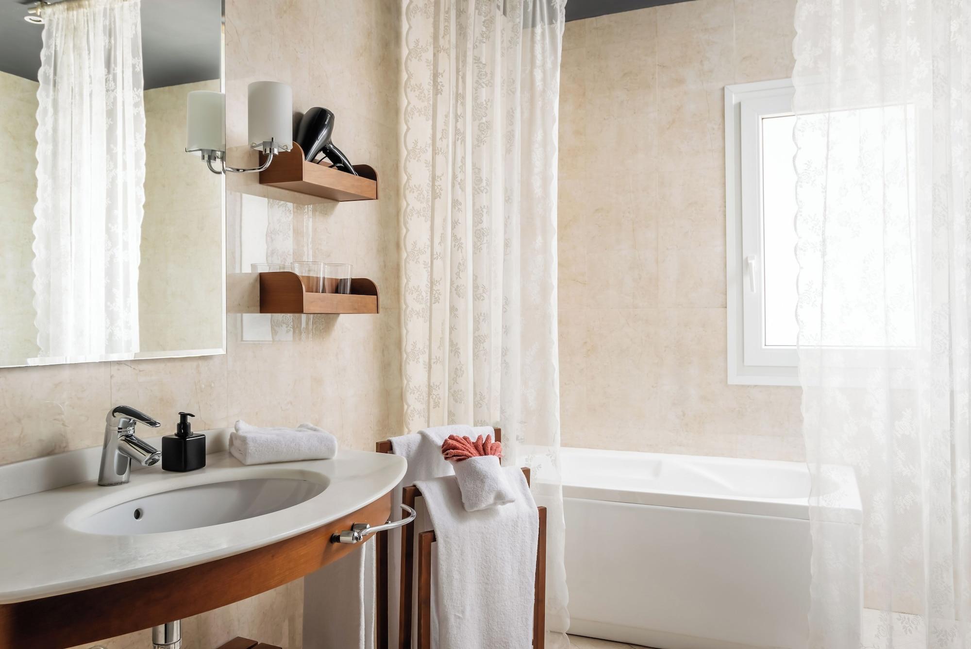 Equipamiento de Habitación BYPILLOW Villa Lorena