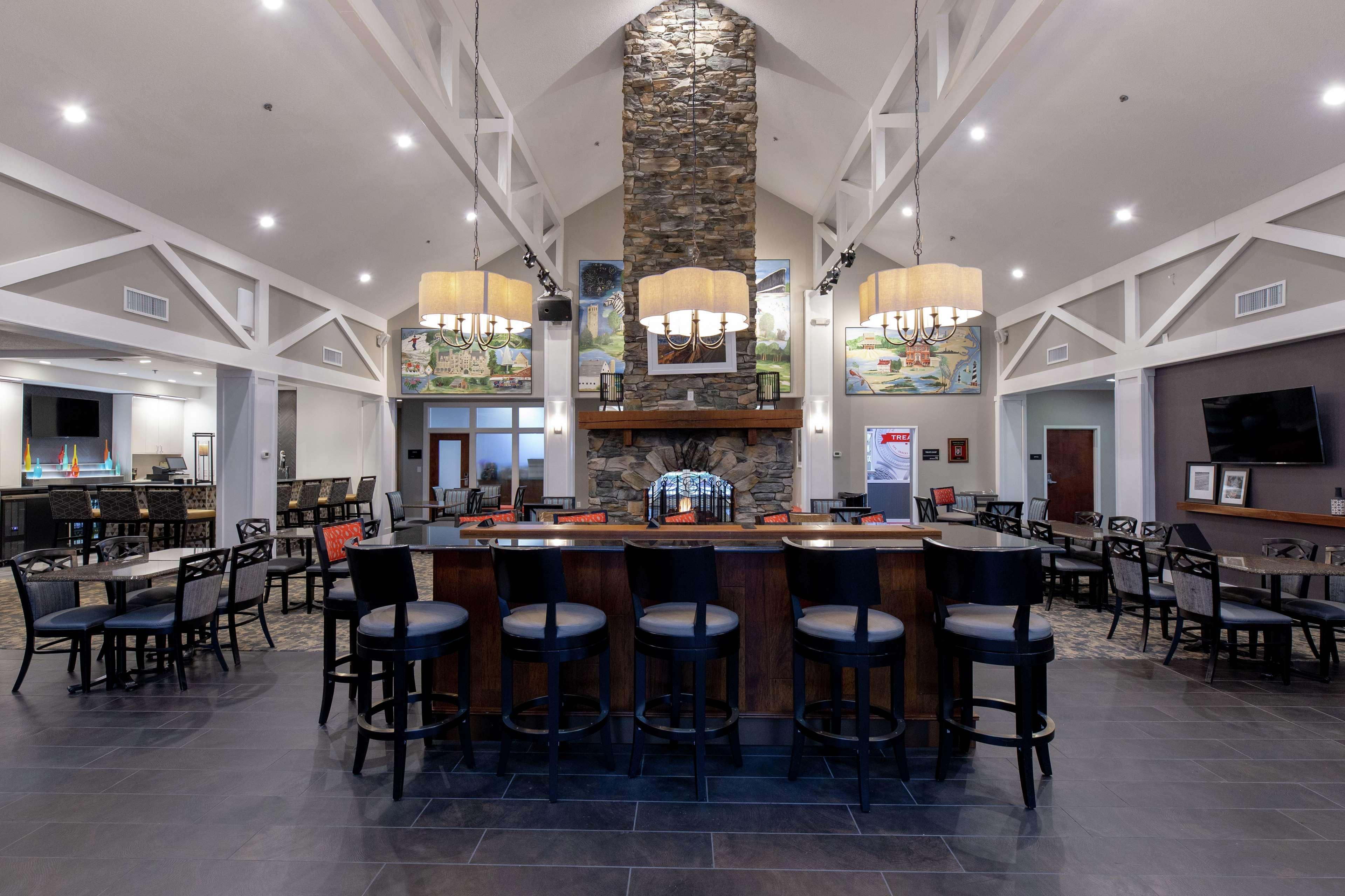 Restaurant Hampton Inn & Suites Raleigh Cary Lenovo Center