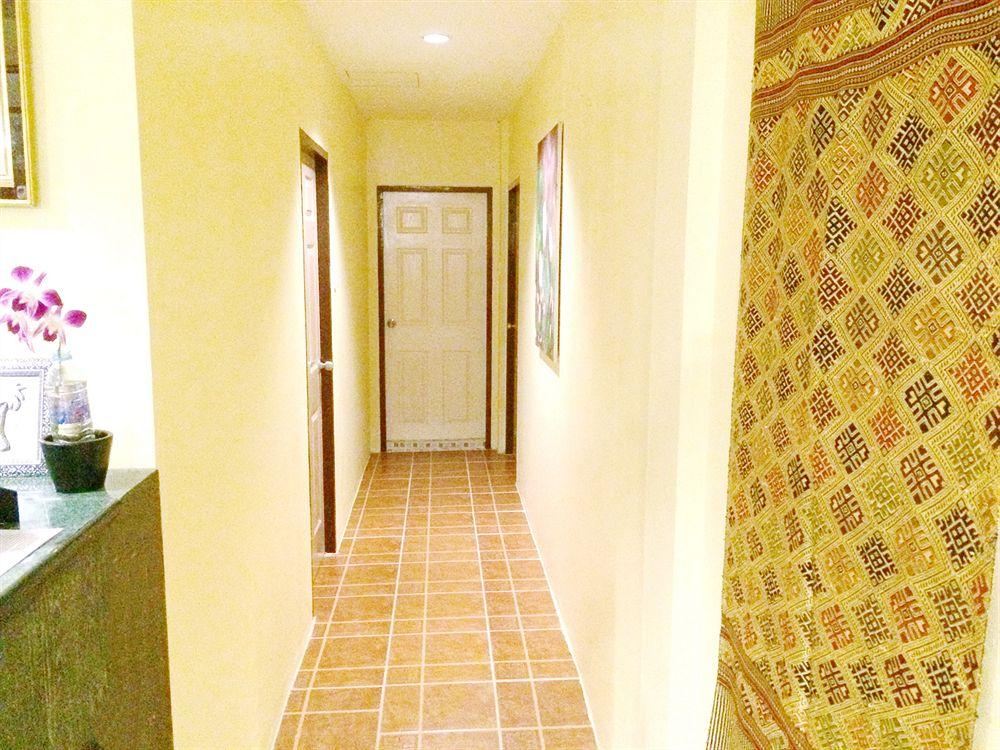 Varios Goldsea Beach