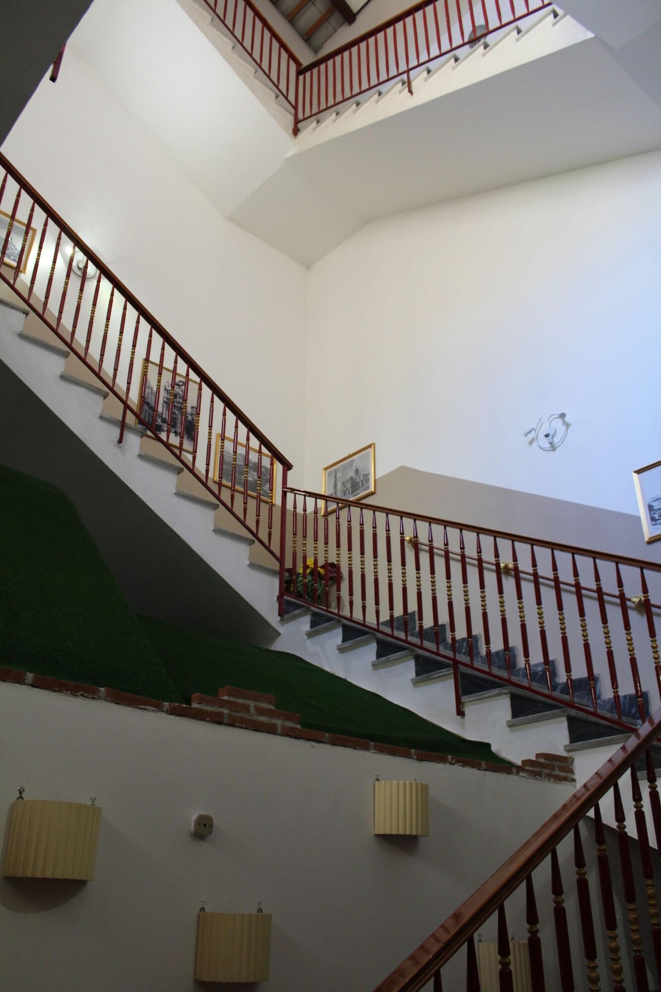 Varios Hotel Santuario Pompei