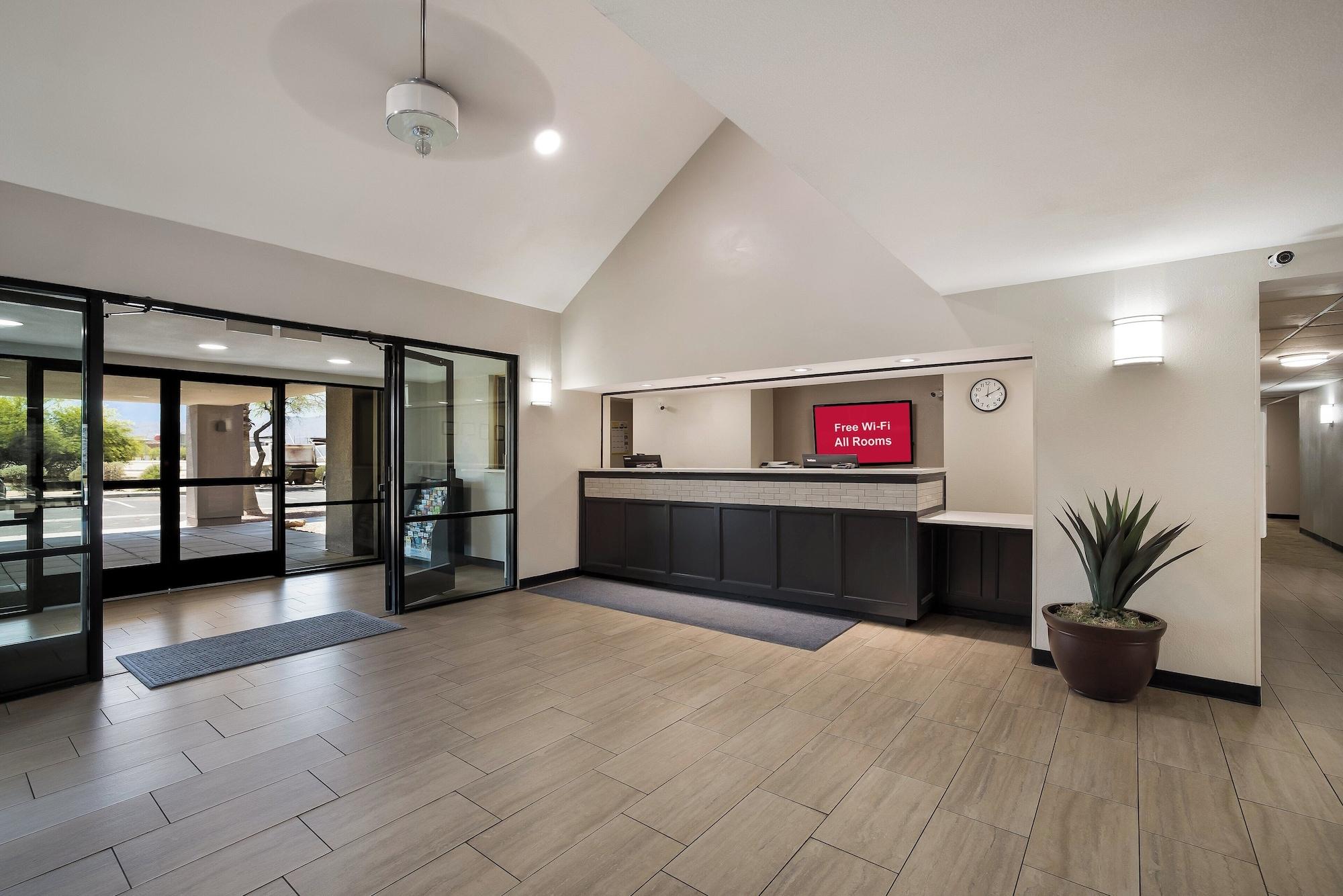 Vista Lobby Red Roof Inn Tucson North - Marana