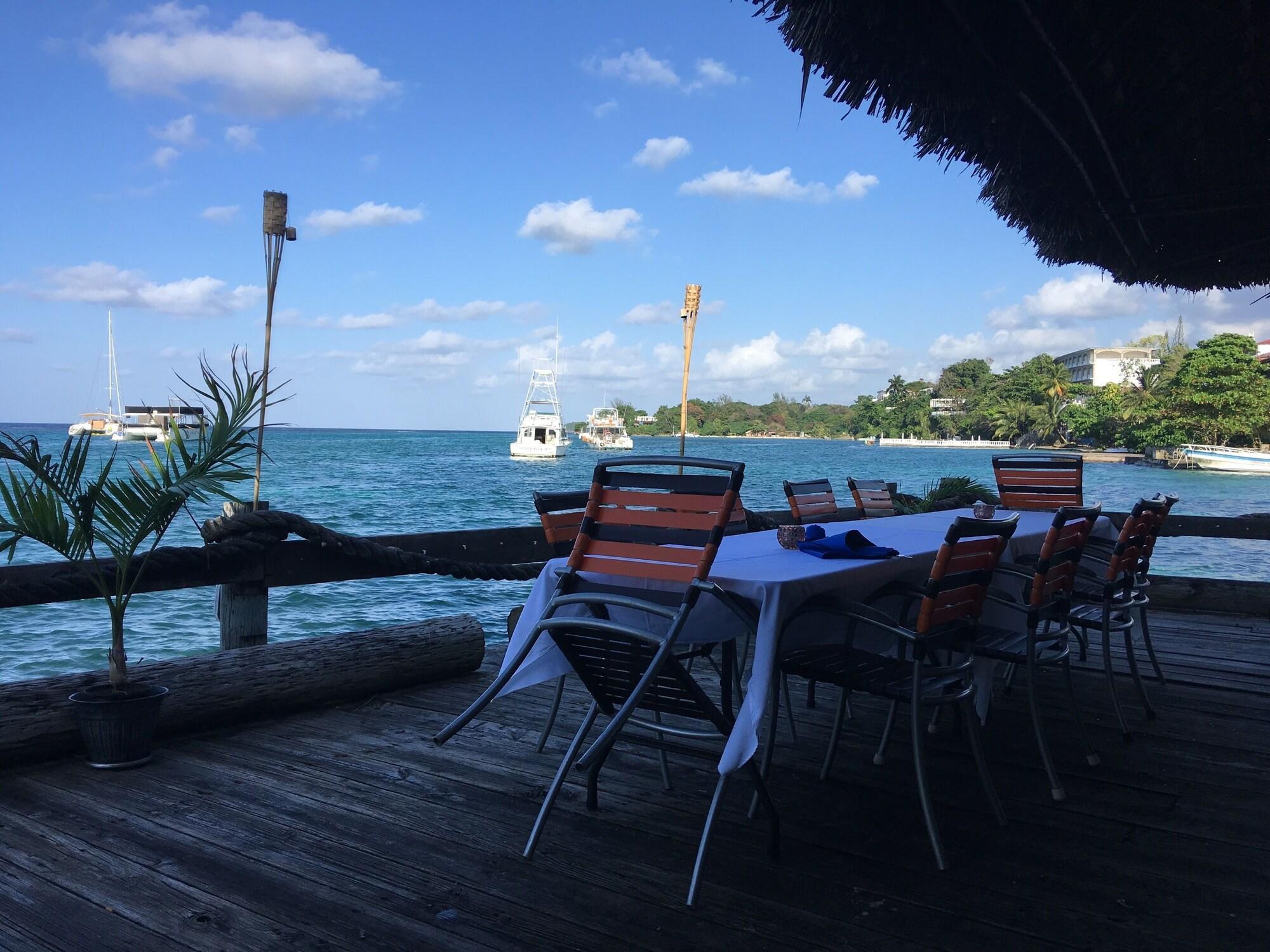 Restaurant Ocean Palms Resort