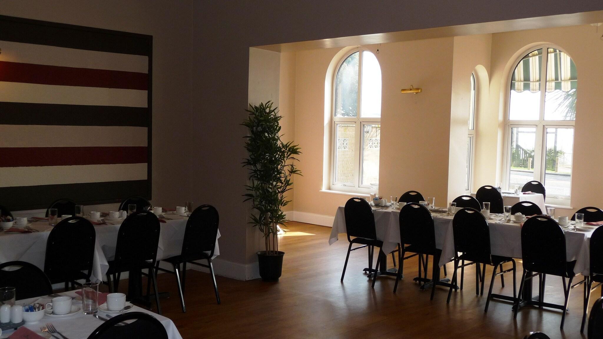 Vista Lobby Esplanade Hotel - Clacton On Sea (Beachfront Hotel) by OYO