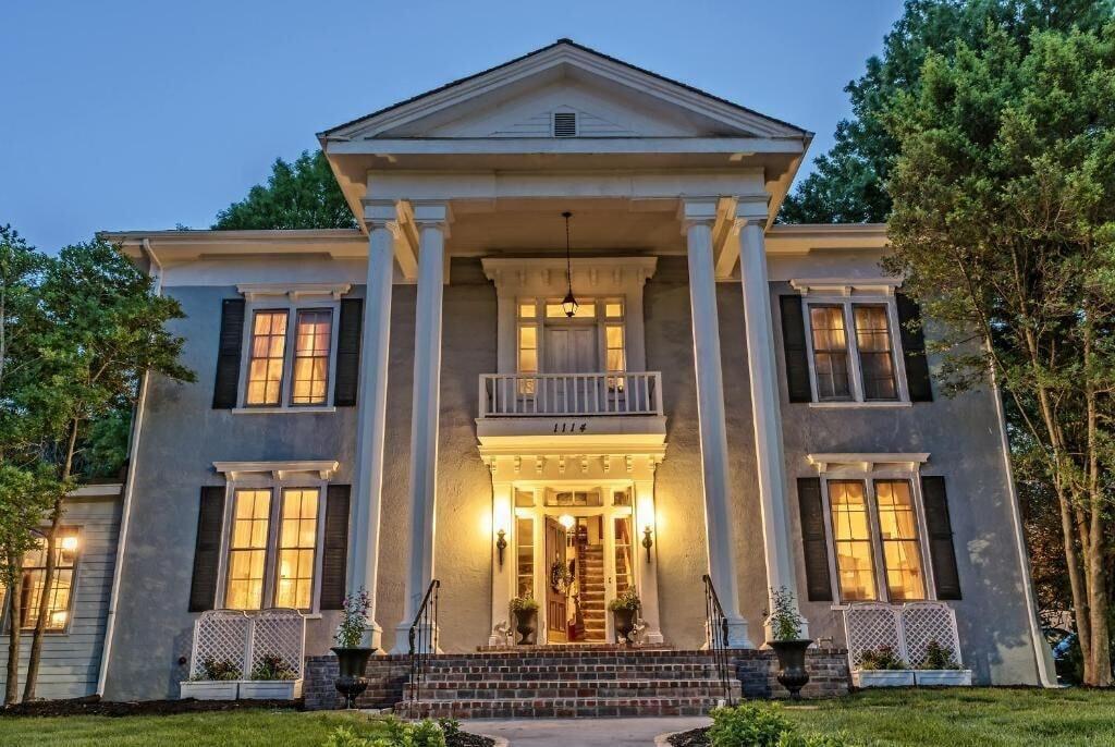 Vista Exterior Silver Heart Inn