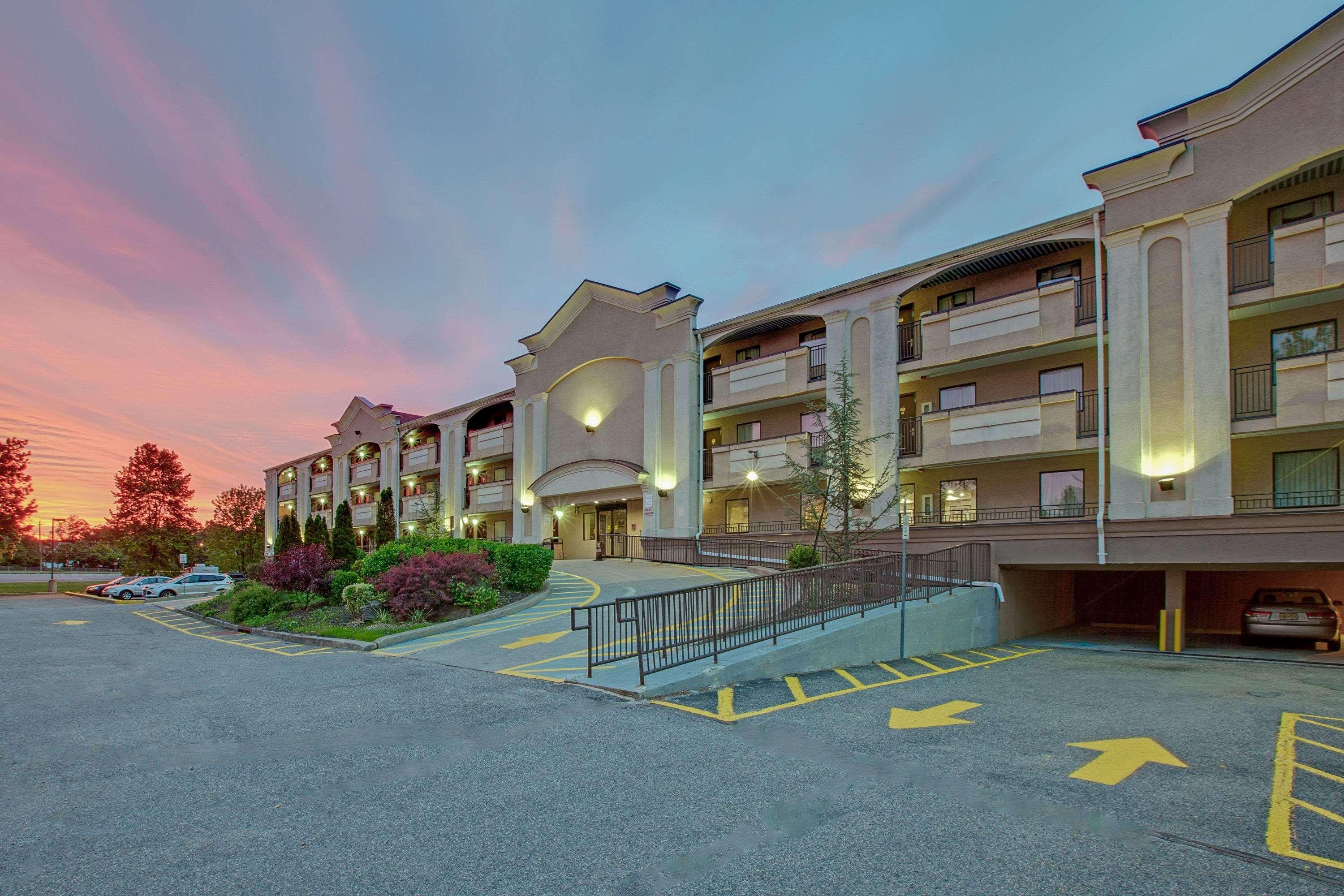 Vista Exterior Travelodge by Wyndham Parsippany