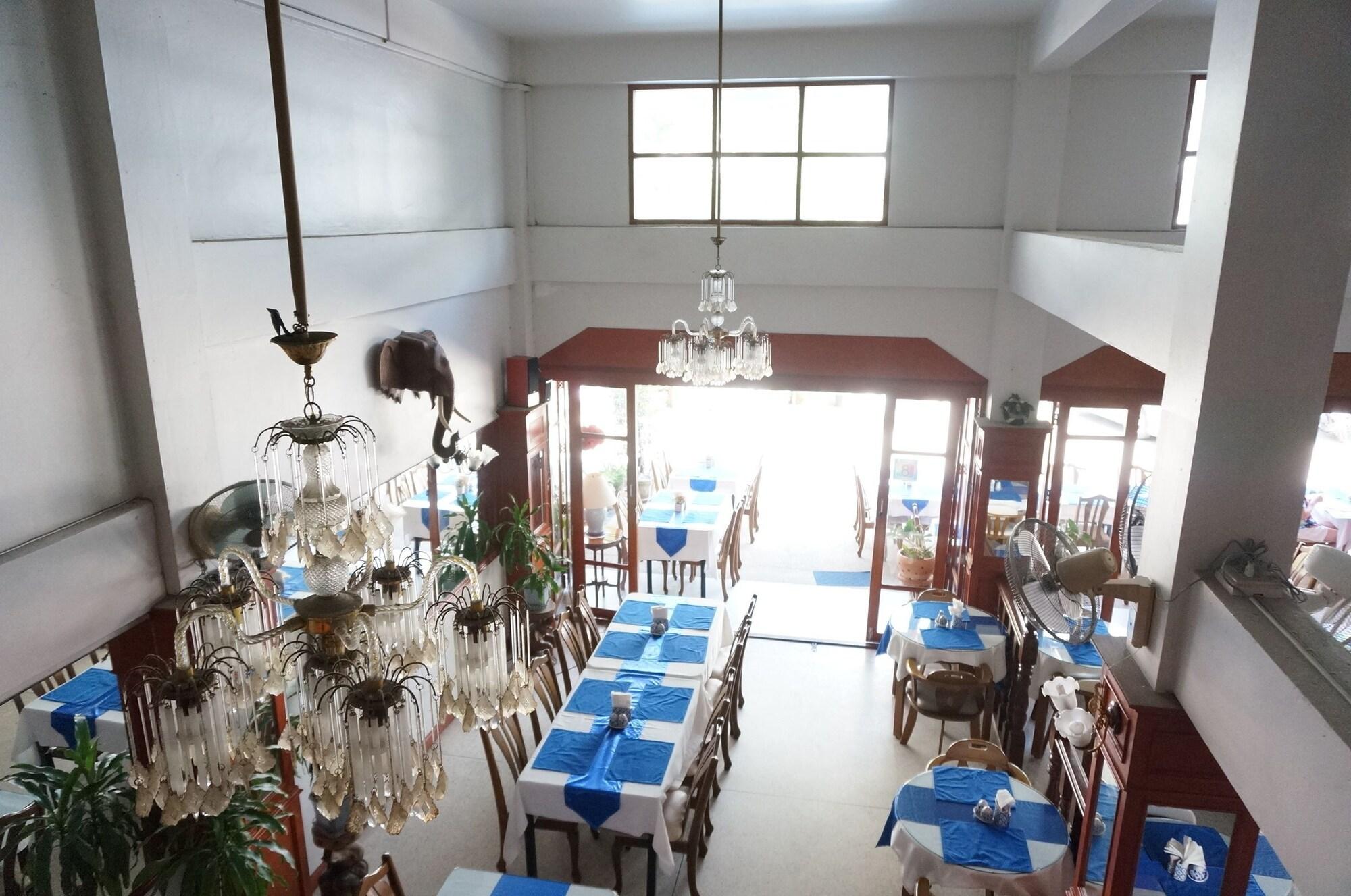 Restaurant Dee-Lek Guesthouse and Restaurant