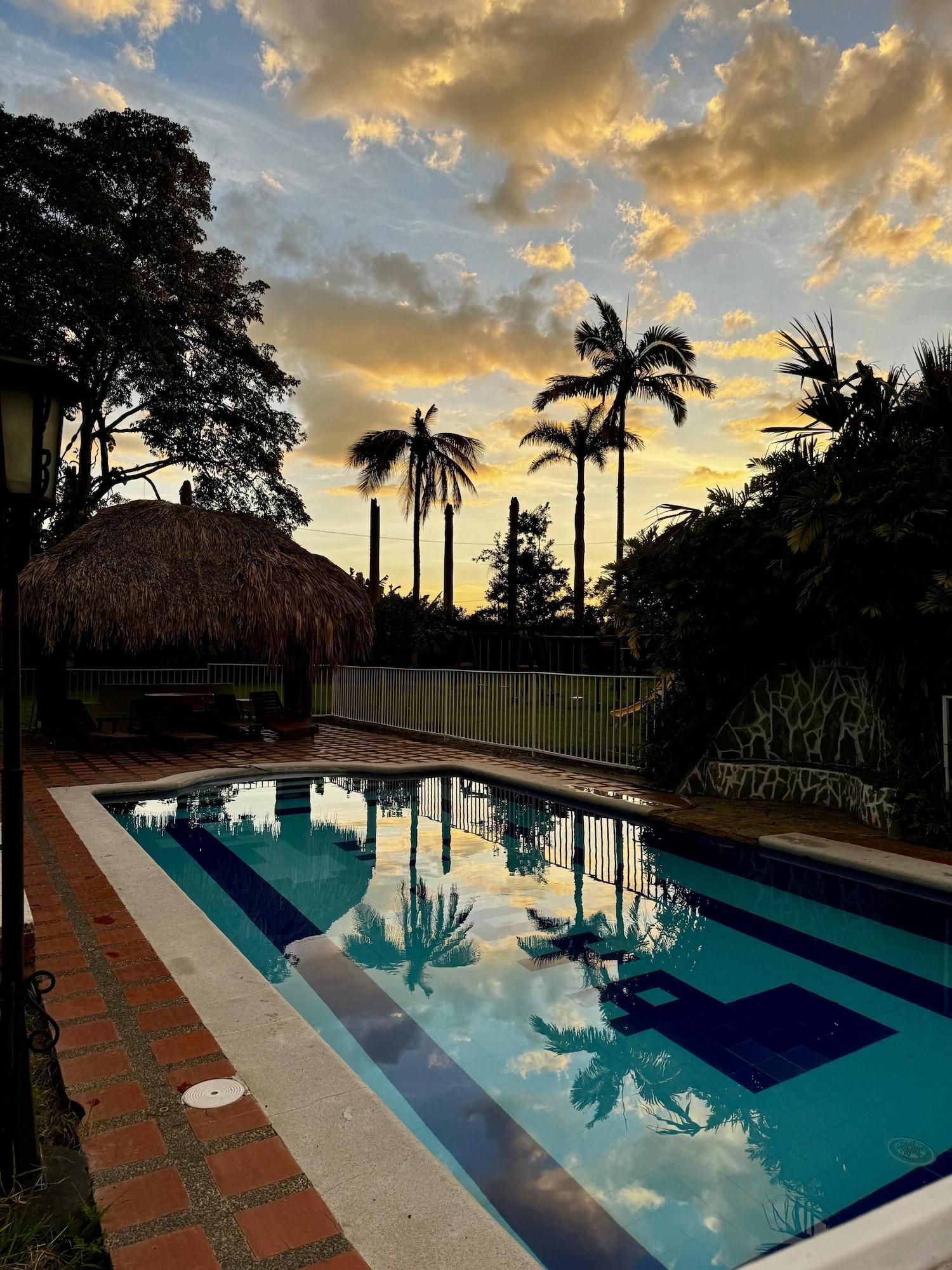 Vista Piscina Aramat La Joya