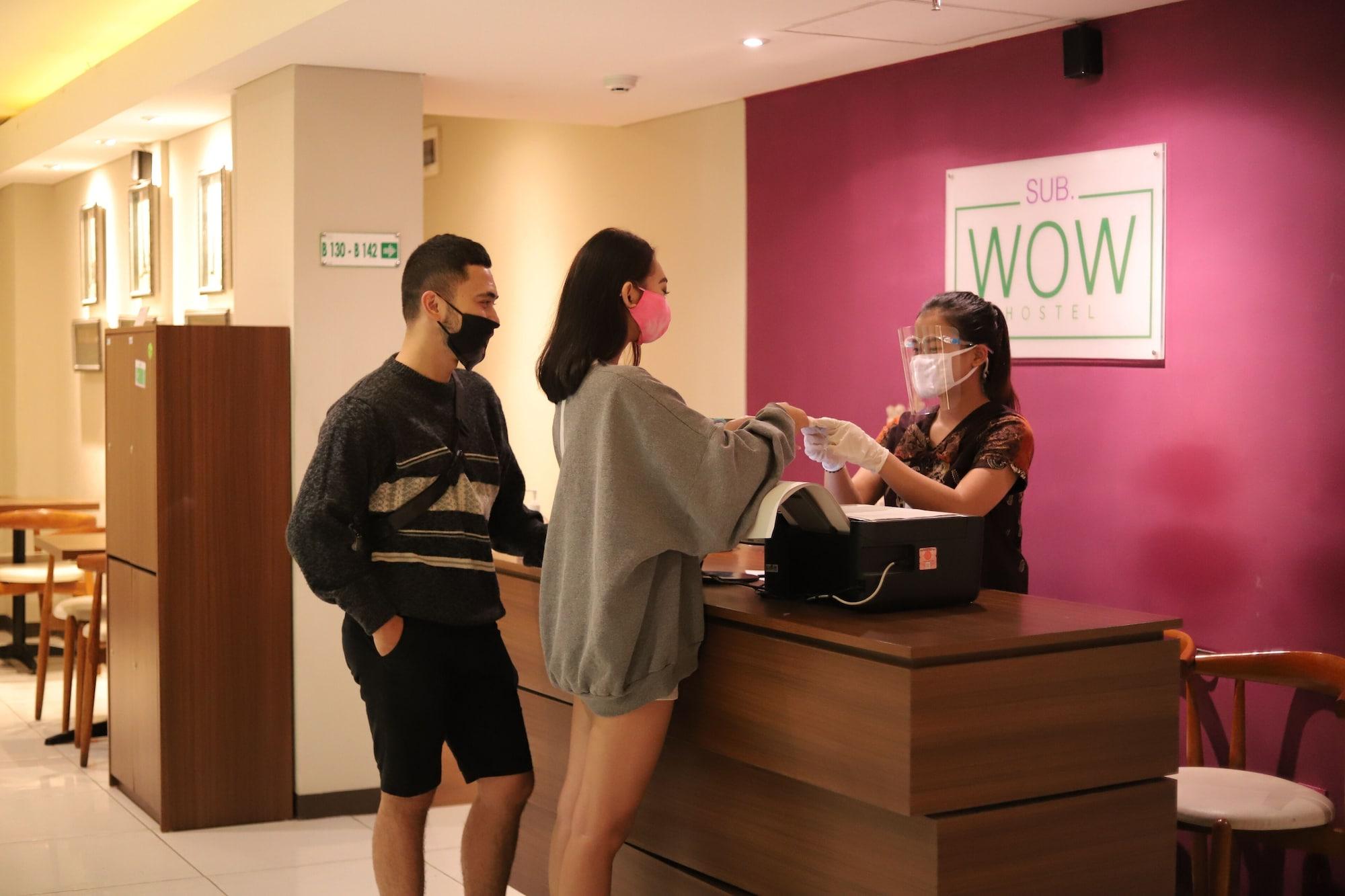 Varios Subwow Hostel