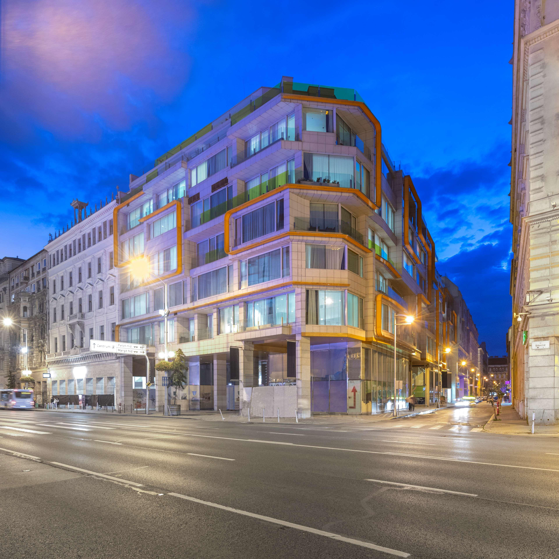 Vista Exterior NH Collection Budapest City Center