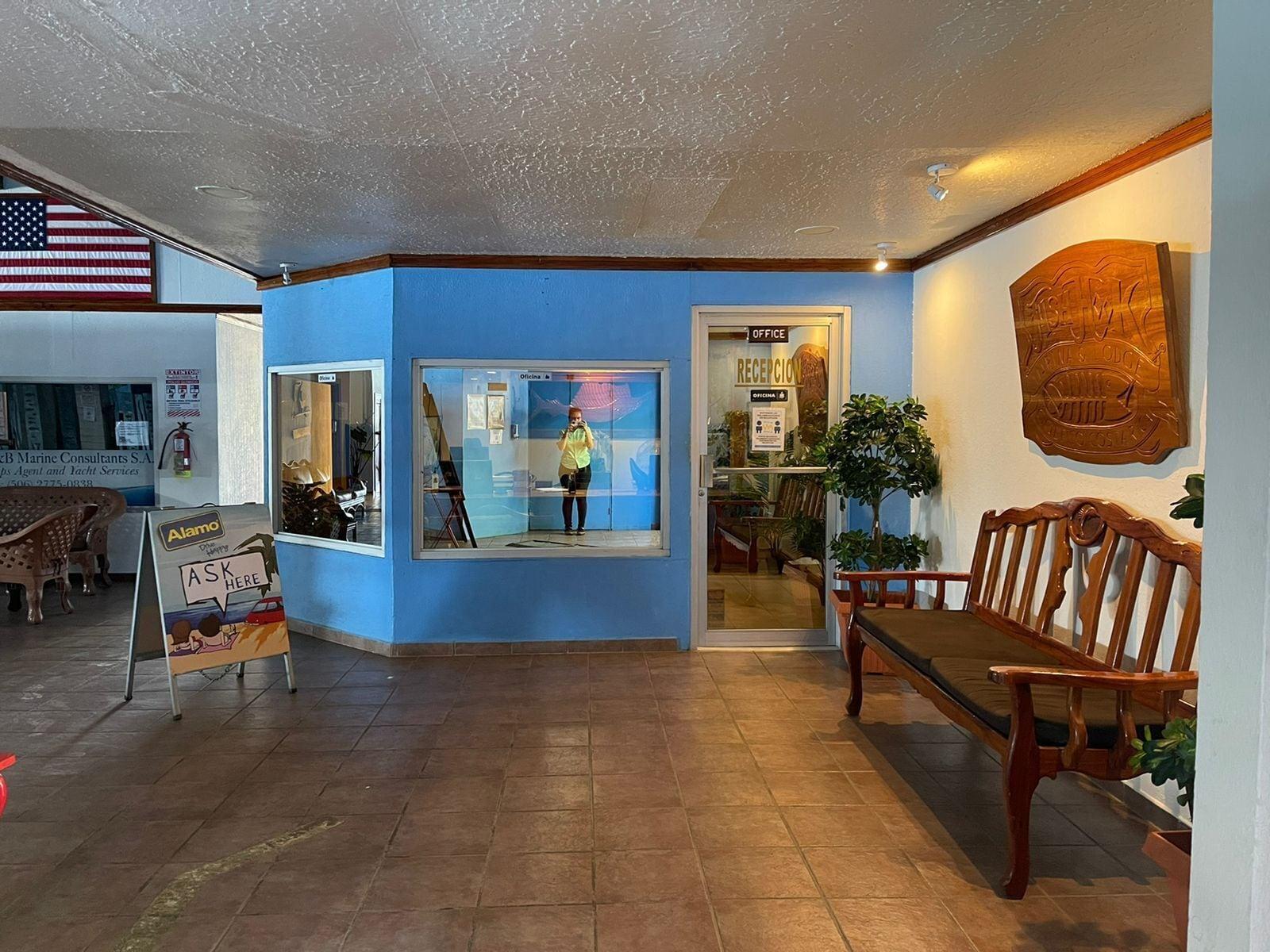 Vista Lobby Fish Hook Marina & Lodge
