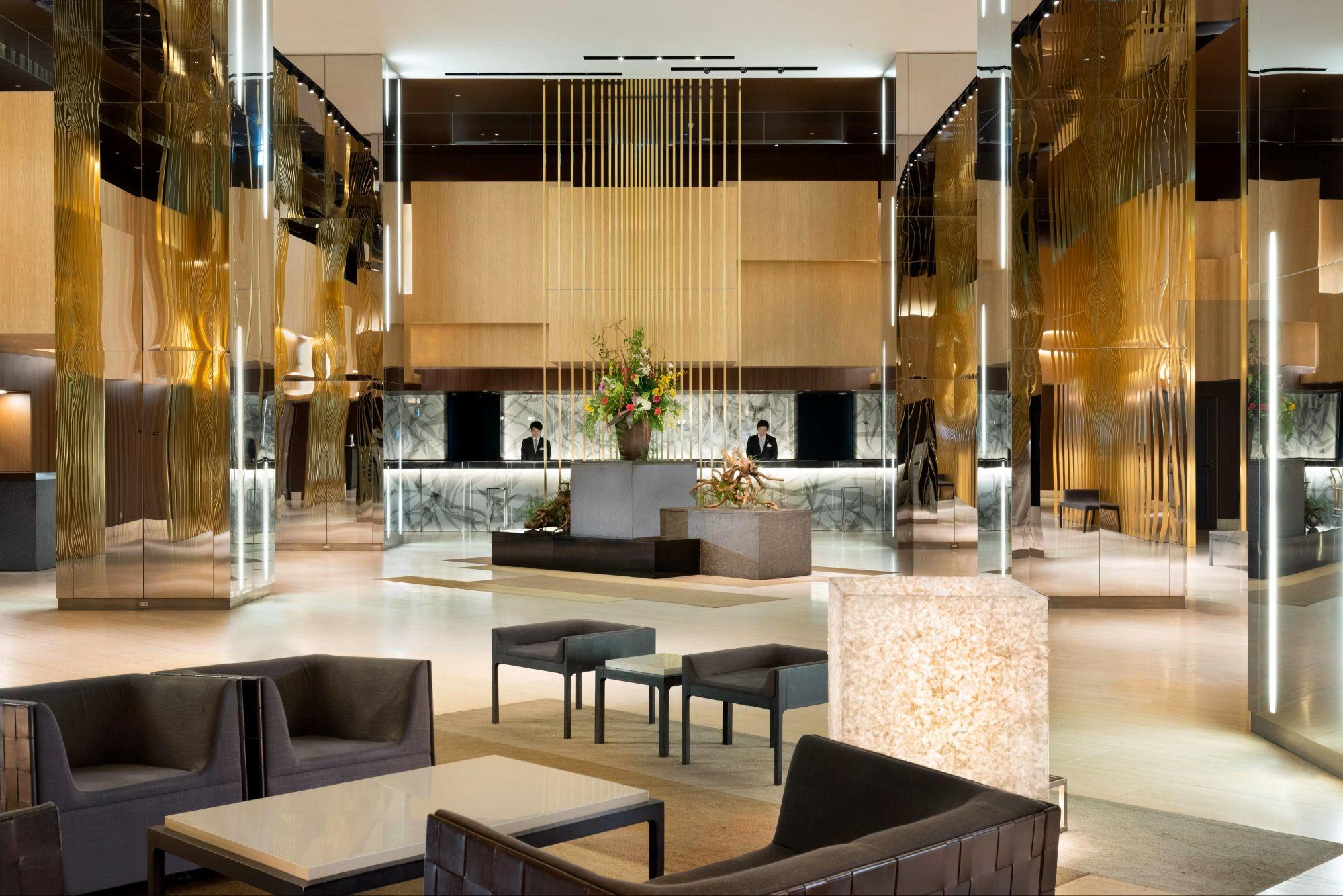 Vista Lobby ANA Crowne Plaza Osaka by IHG