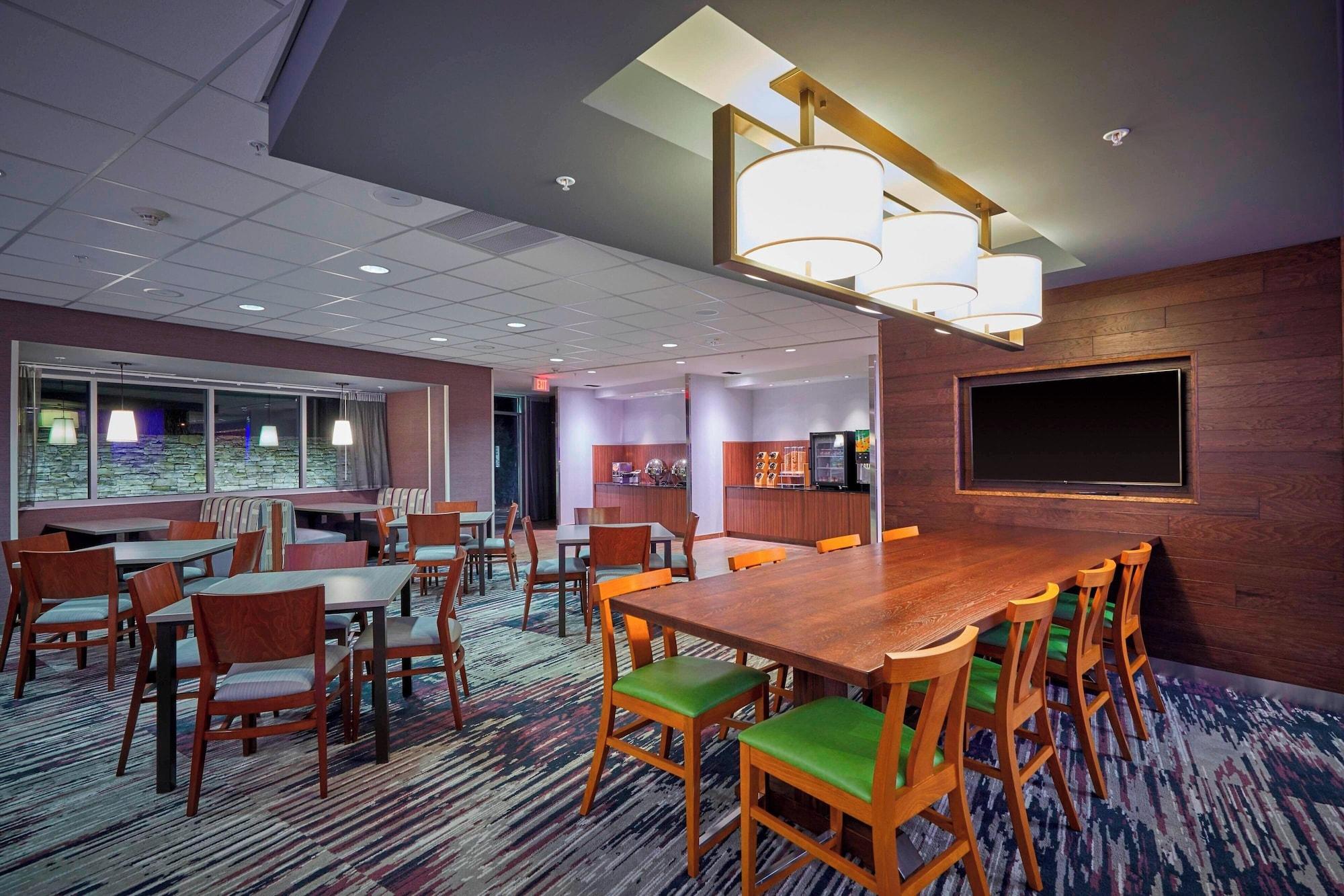 Restaurant Fairfield Inn & Suites by Marriott Grand Mound Centralia