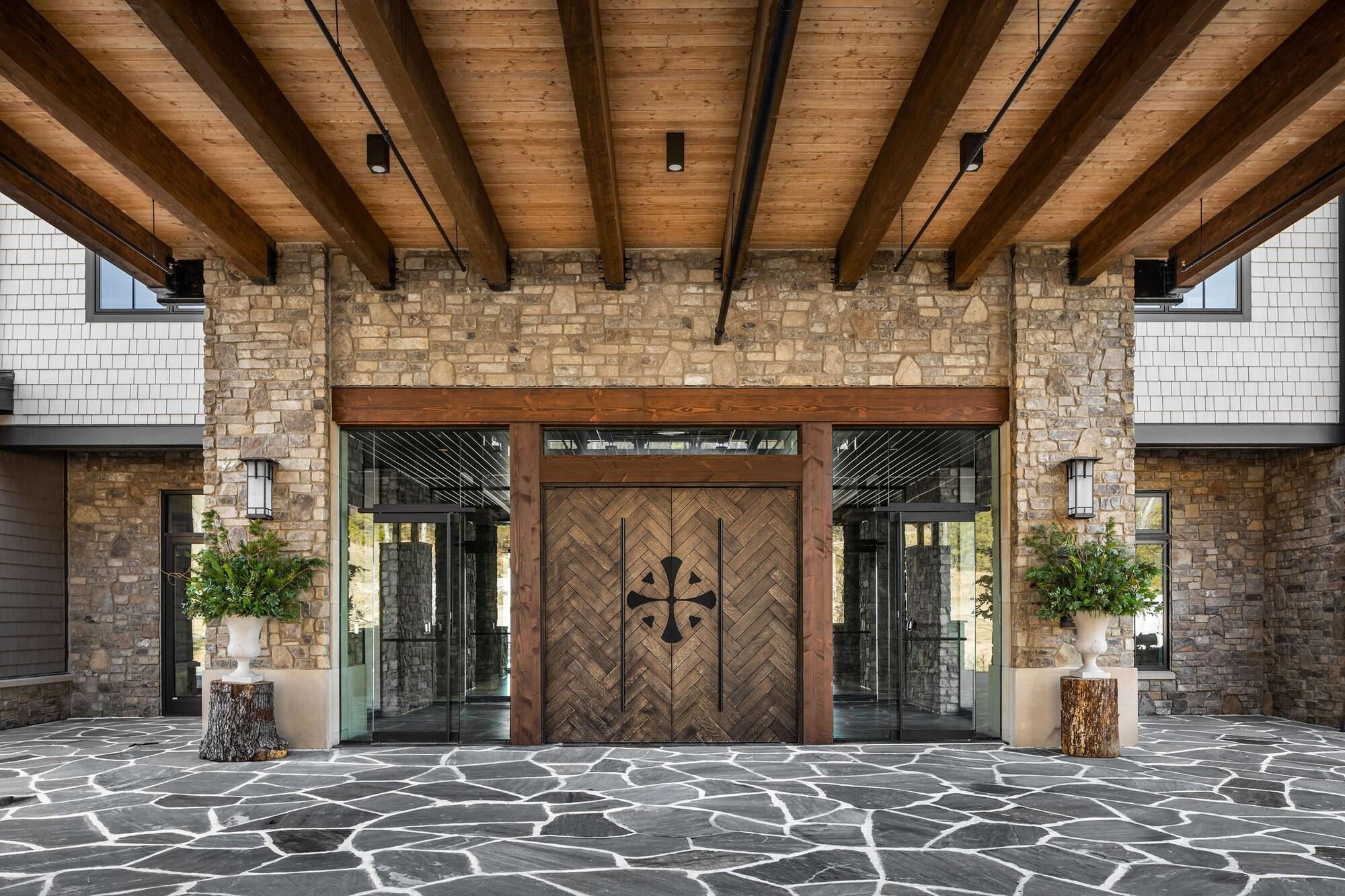 Vista Exterior Cloudland at McLemore Resort Lookout Mountain, Curio by Hilton