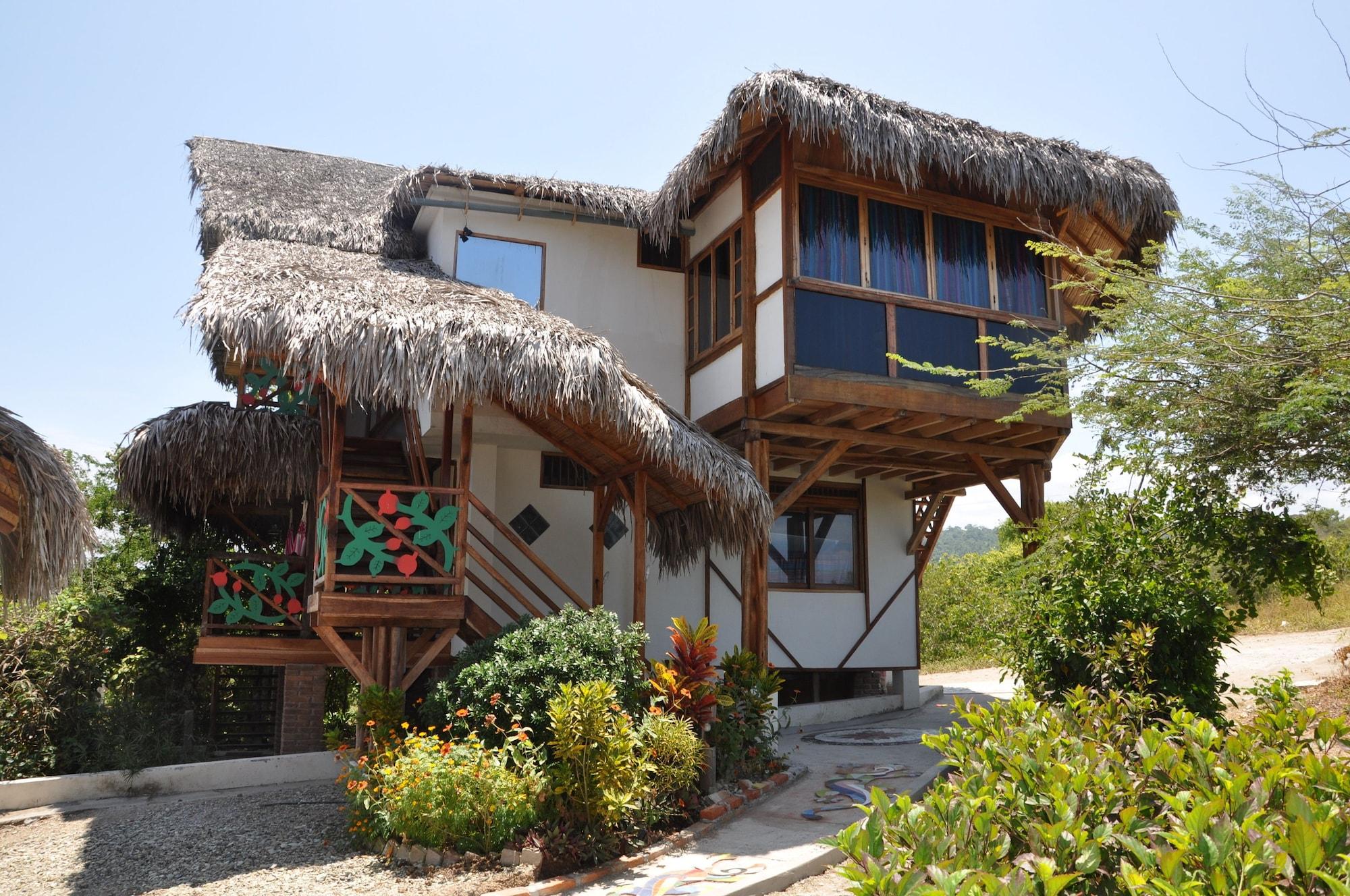 Vista Exterior Azuluna Eco-Lodge