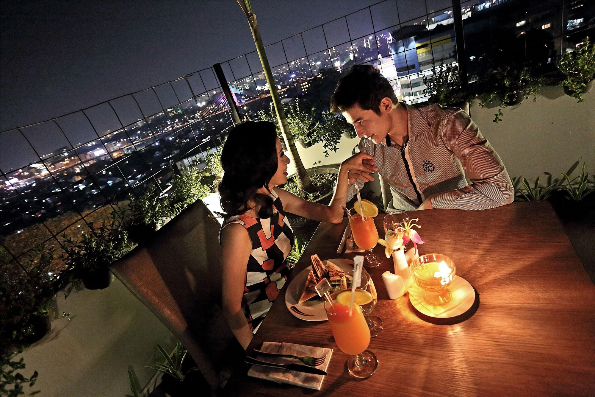 Restaurant Serela Cihampelas Hotel