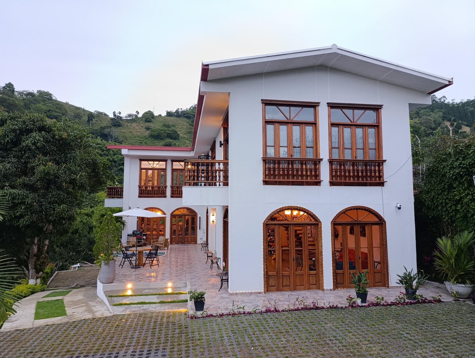 Vista Exterior Hospedaje Maria Elena