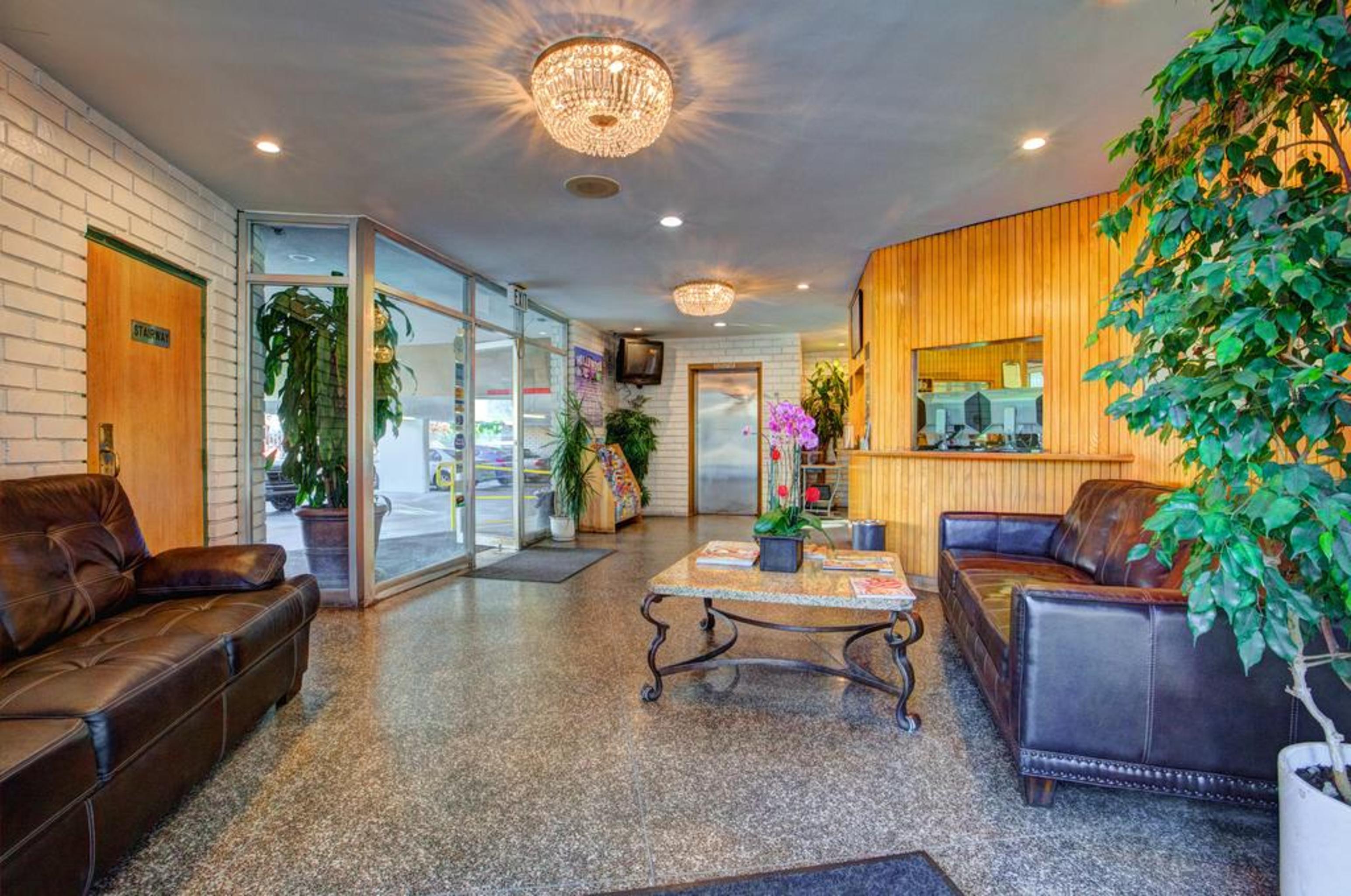 Vista Lobby Dunes Inn Wilshire - In Los Angeles (Downtown Los Angeles)